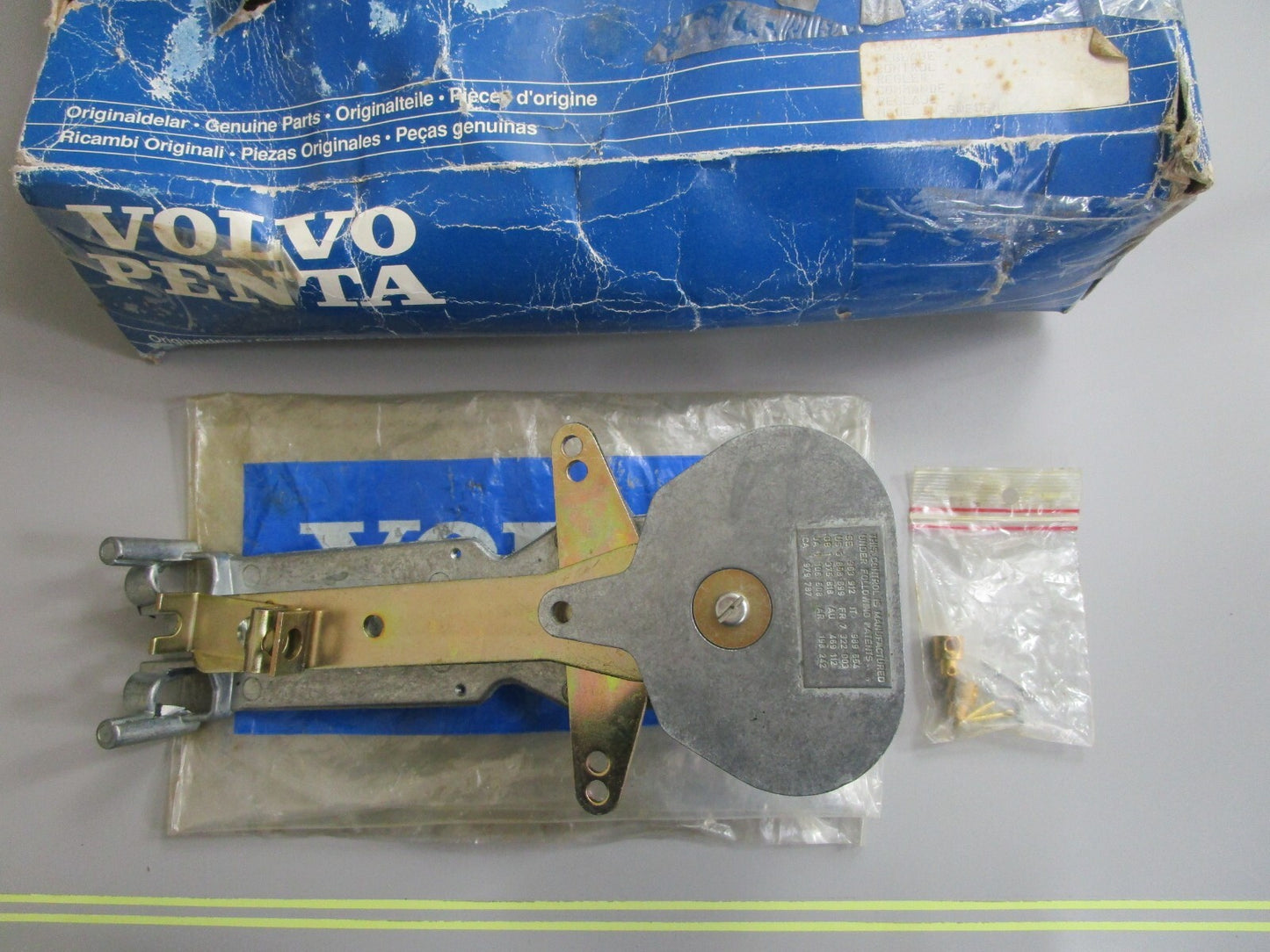 *NEW OEM* 0820 Volvo Penta Sailboat Control Mechanism 851601