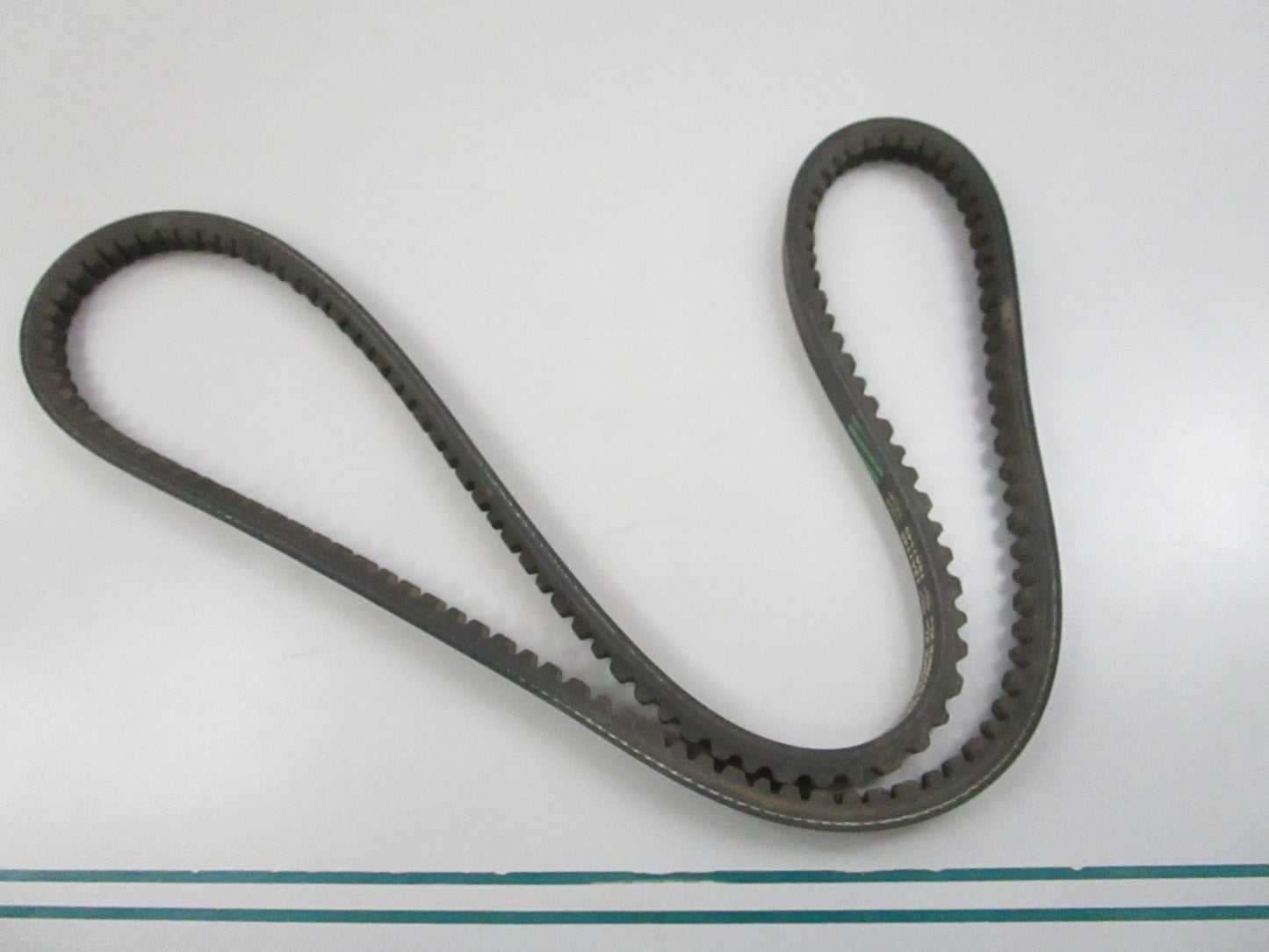 Gates 9451 Automotive XL V-Belt Notched 45in NEW 0810
