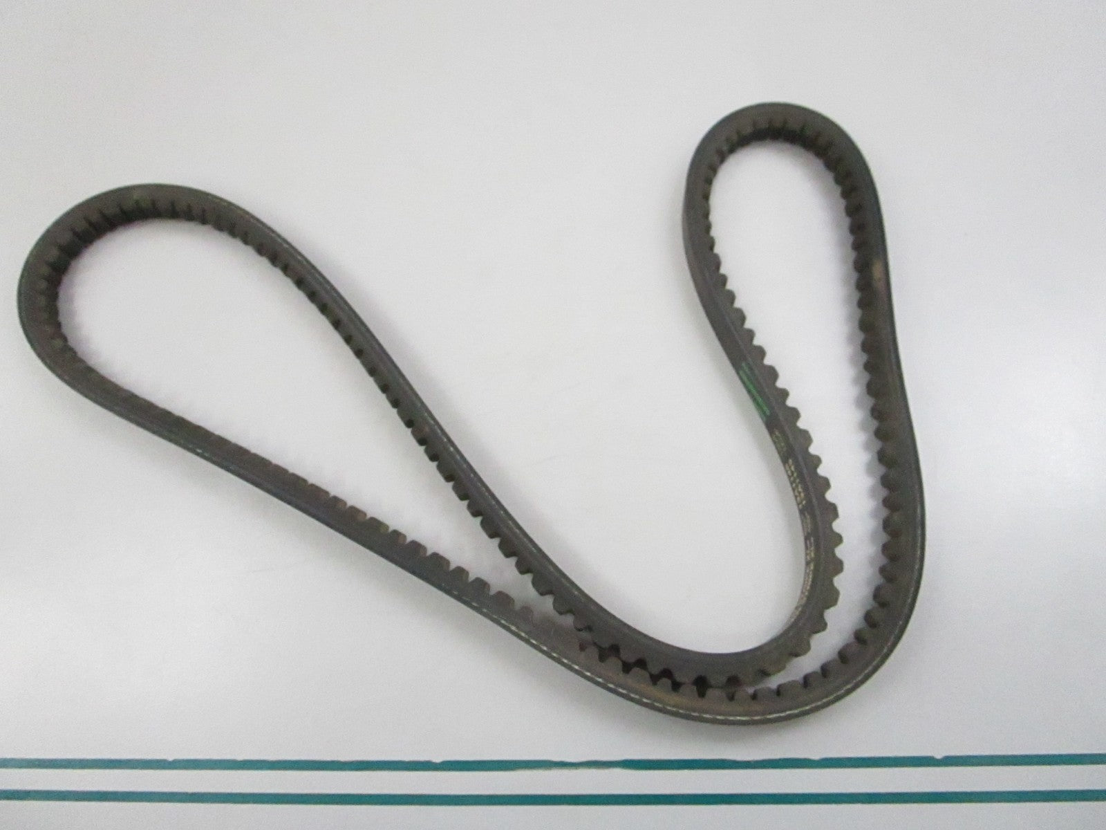 Gates 9451 Automotive XL V-Belt Notched 45in NEW 0810