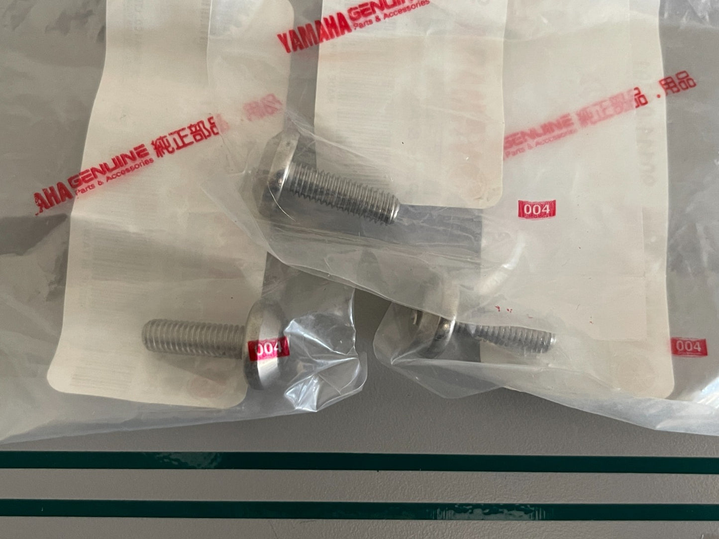 NEW OEM (LOT OF 3) 90111-06801-00 Yamaha Bolt 0810