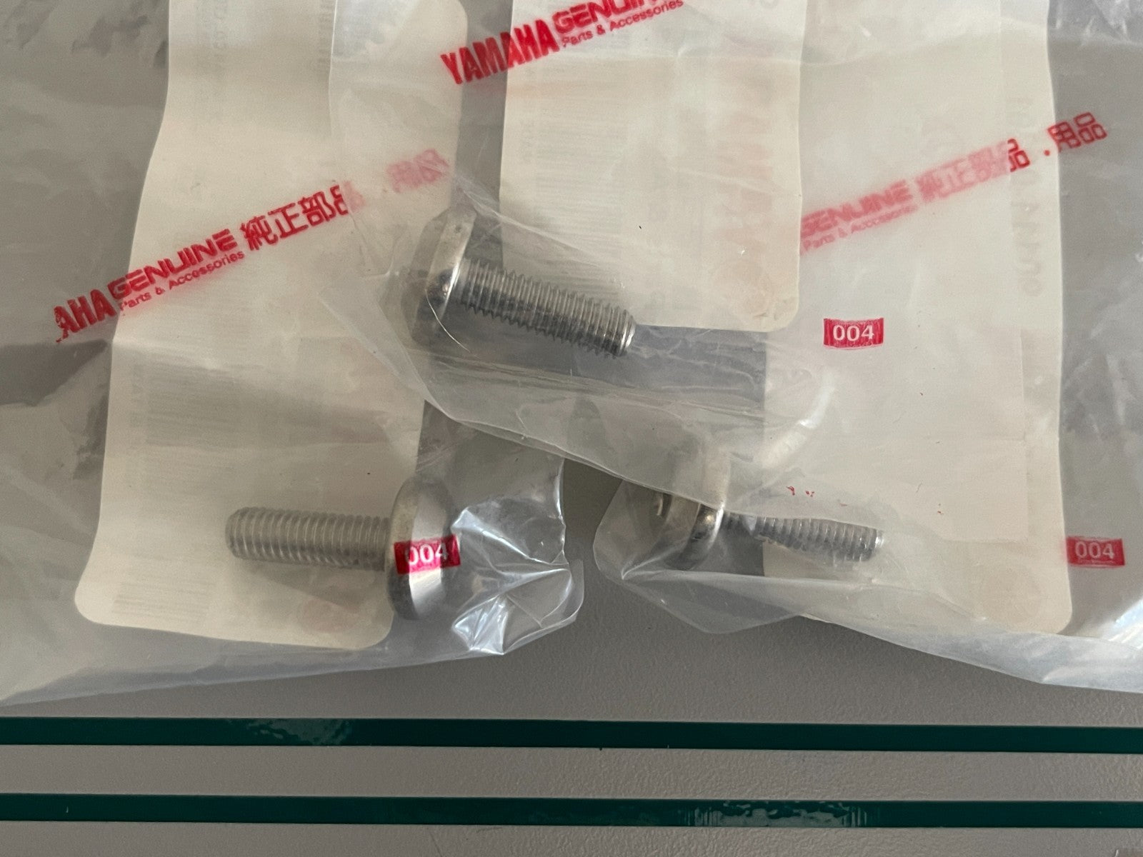 NEW OEM (LOT OF 3) 90111-06801-00 Yamaha Bolt 0810