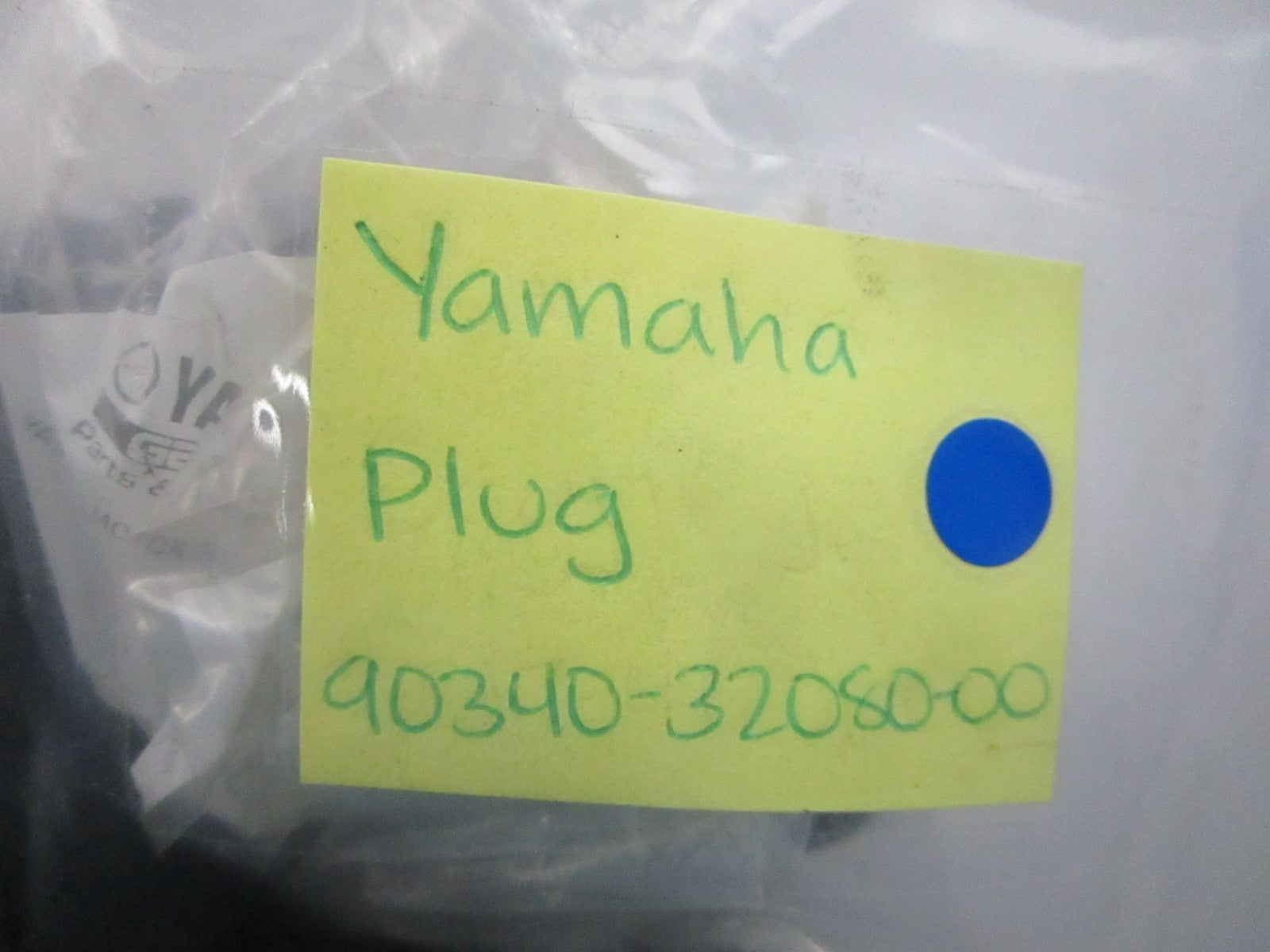 NEW OEM 90340-32080-00 Yamaha Plug 0810