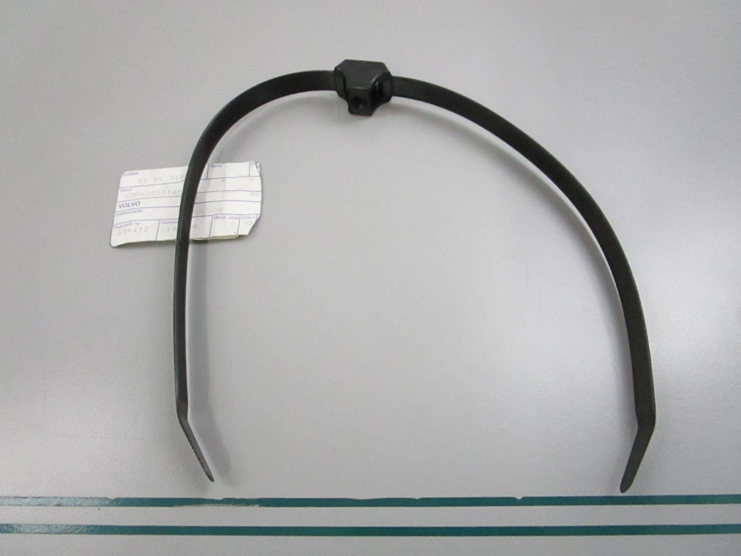 NEW OEM 3850115 Volvo Penta Retainer 0810