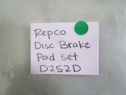 NEW D252D Disc Brake Pad Set 0820