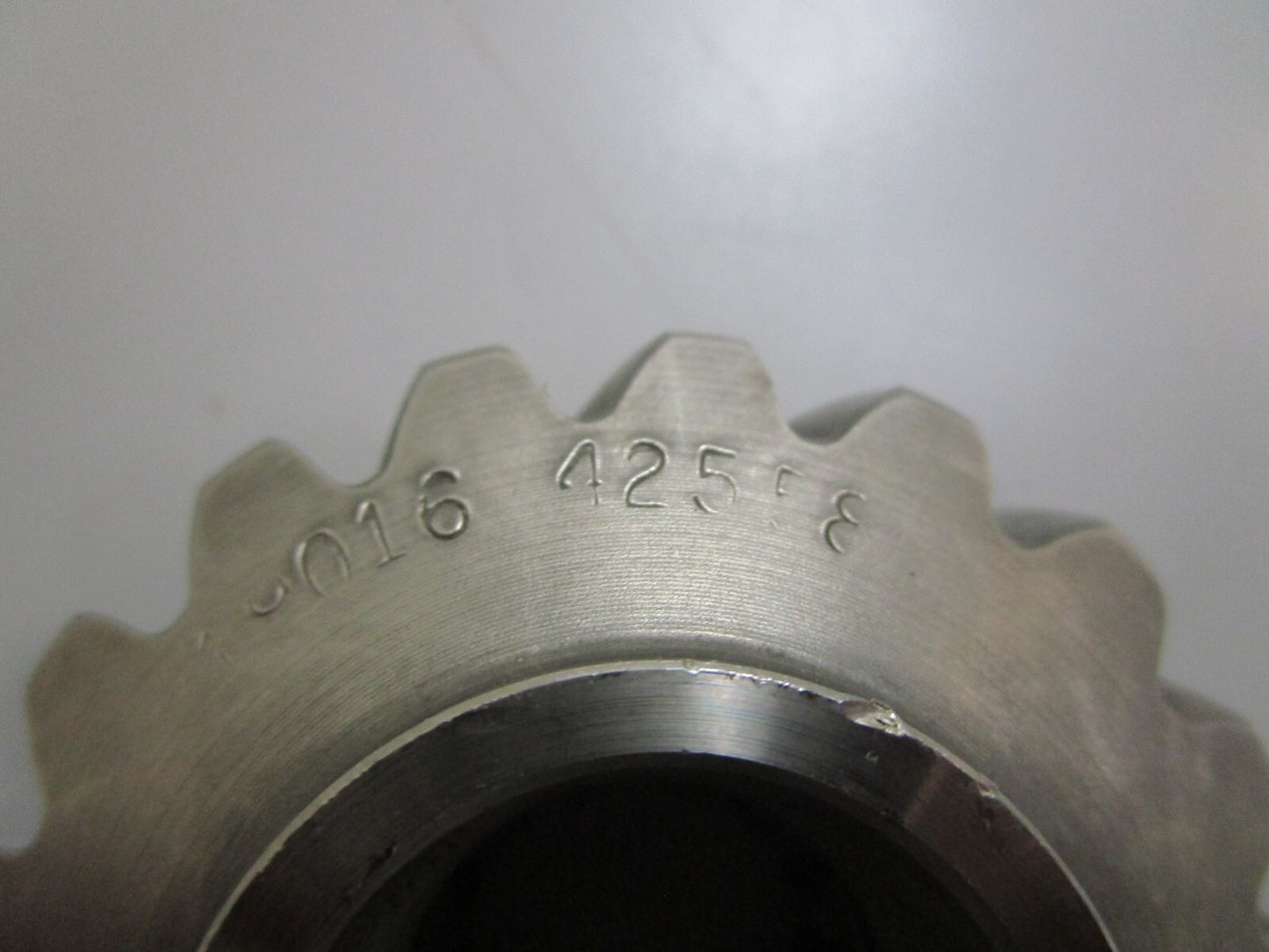 *NEW OEM* 0820 Mercury Quicksilver Pinion Gear 43-17064A3