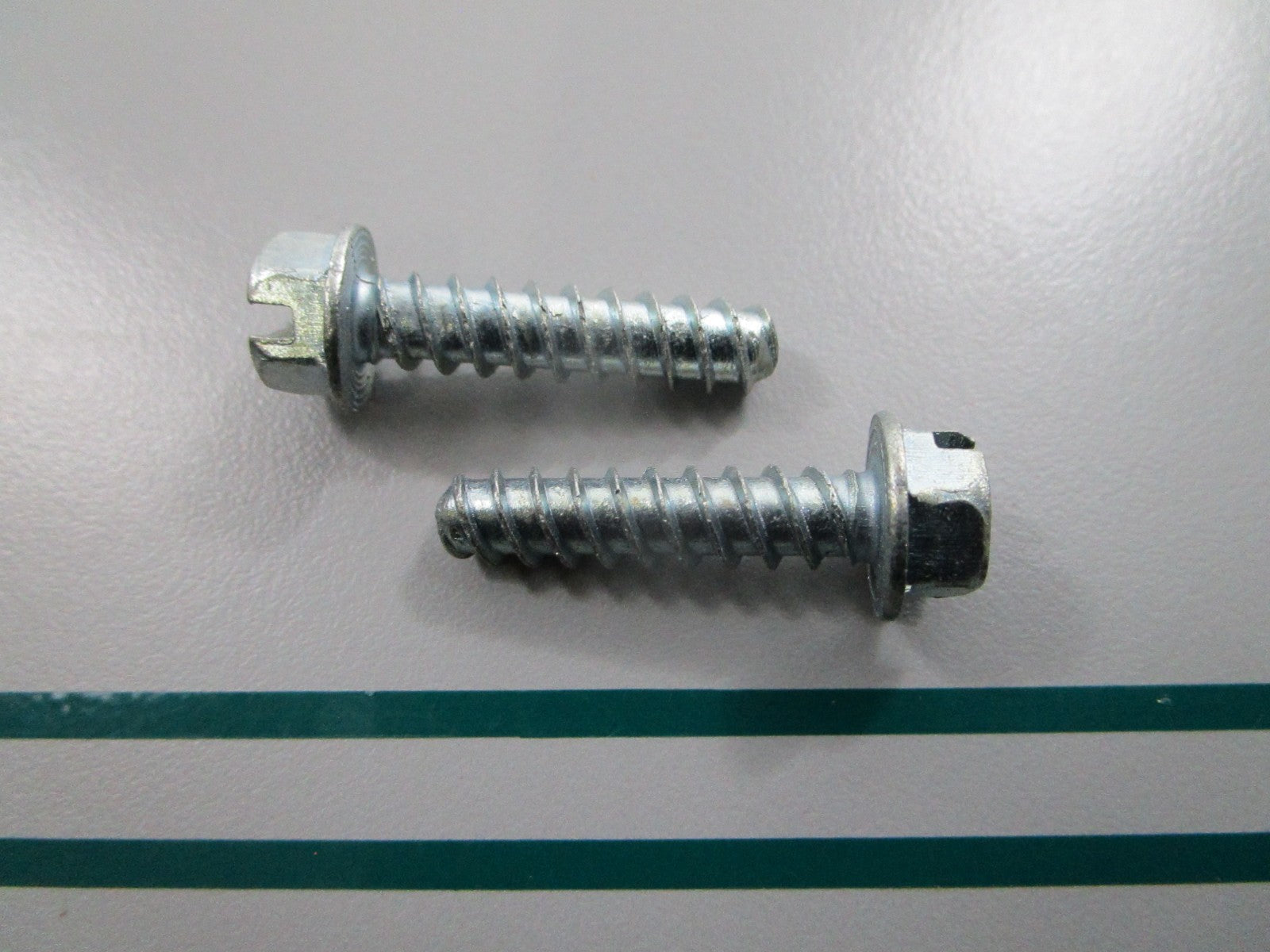 NEW OEM (LOT OF 2) 530092243 Poulan Screw 0810