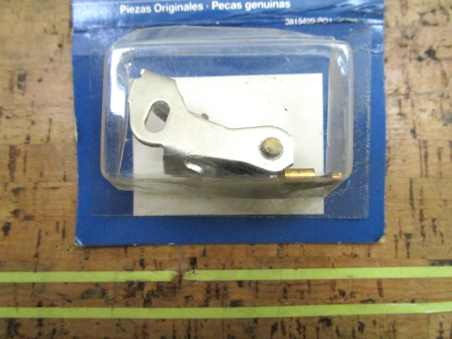 *NEW OEM* 0750 Volvo Penta BREAKER POINTS 243801-8