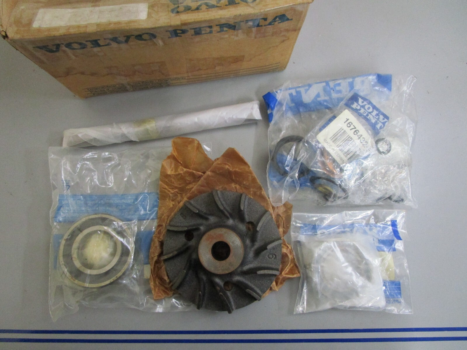 *NEW OEM* 0820 Mercury Quicksilver Overhaul Kit 876600