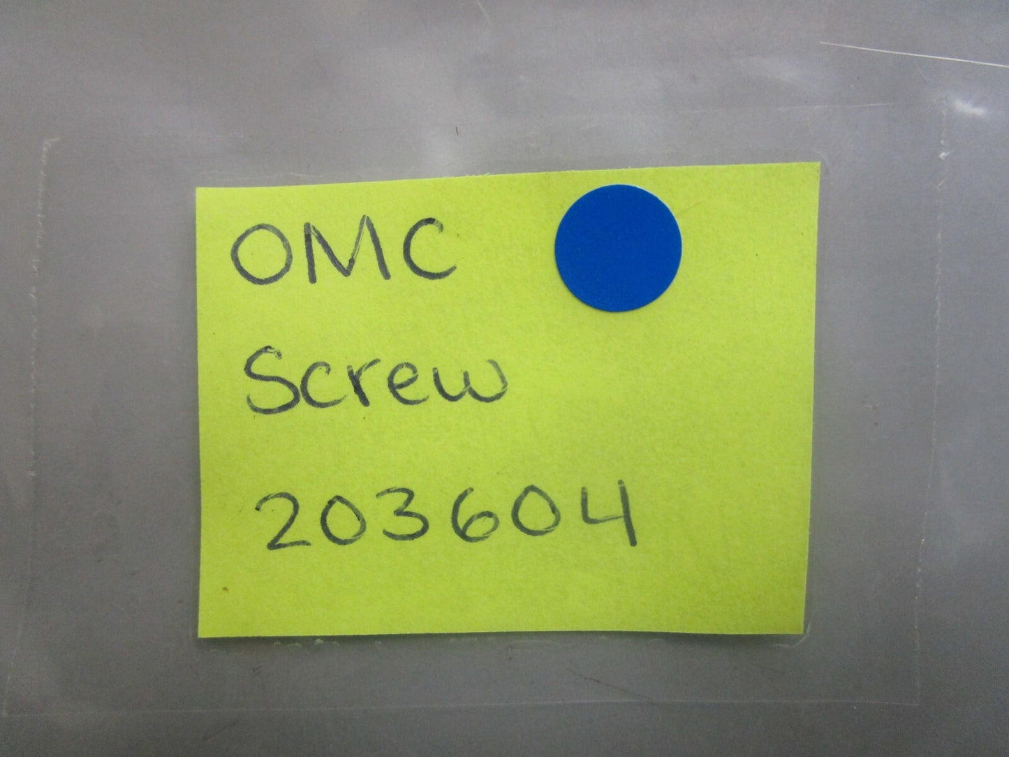 *NEW OEM* (LOT OF 2) 0810 OMC Johnson Evinrude Screw 203604 0203604