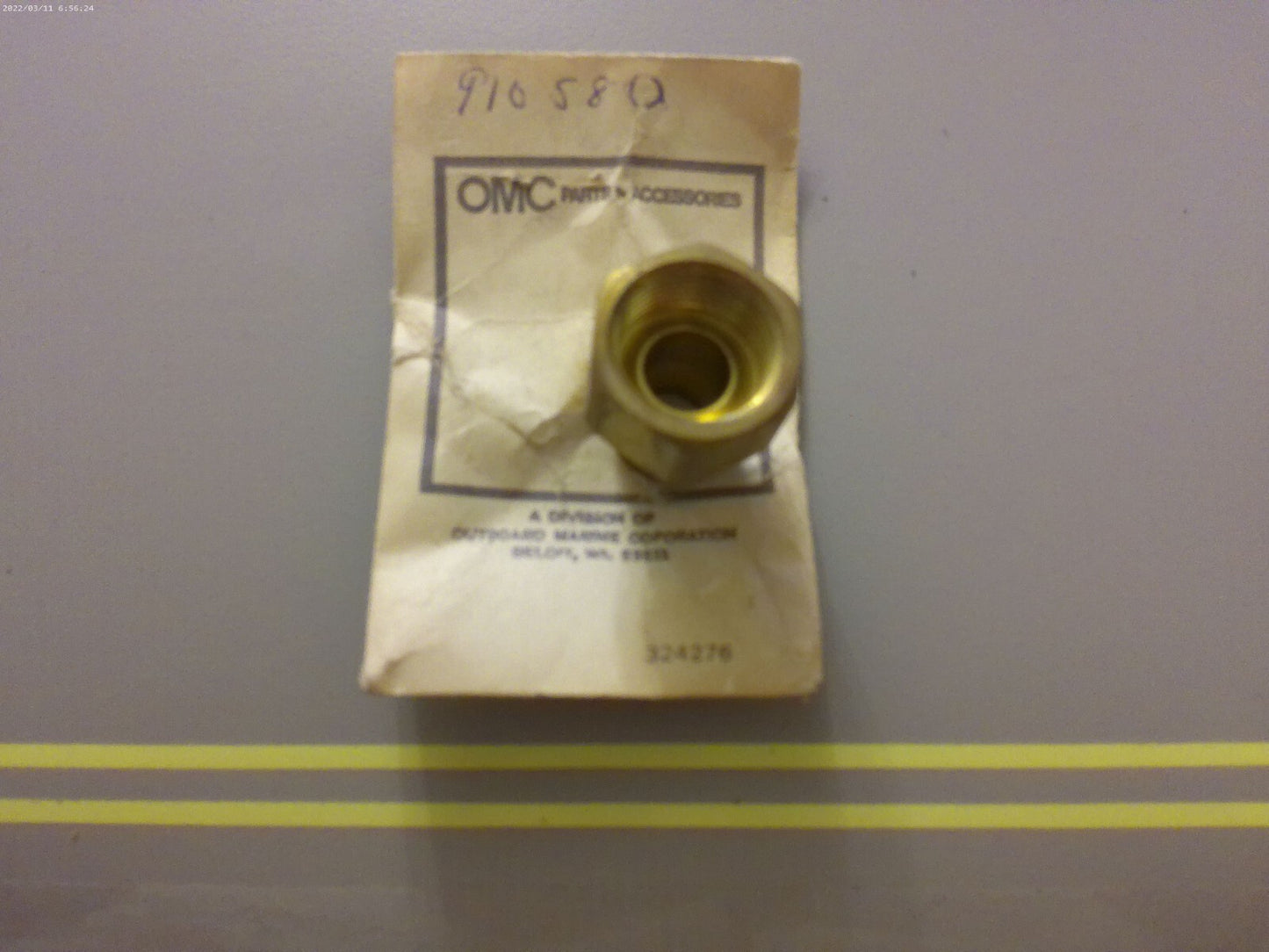 *NEW OEM* 0810 OMC Johnson Evinrude Connector 910580 0910580