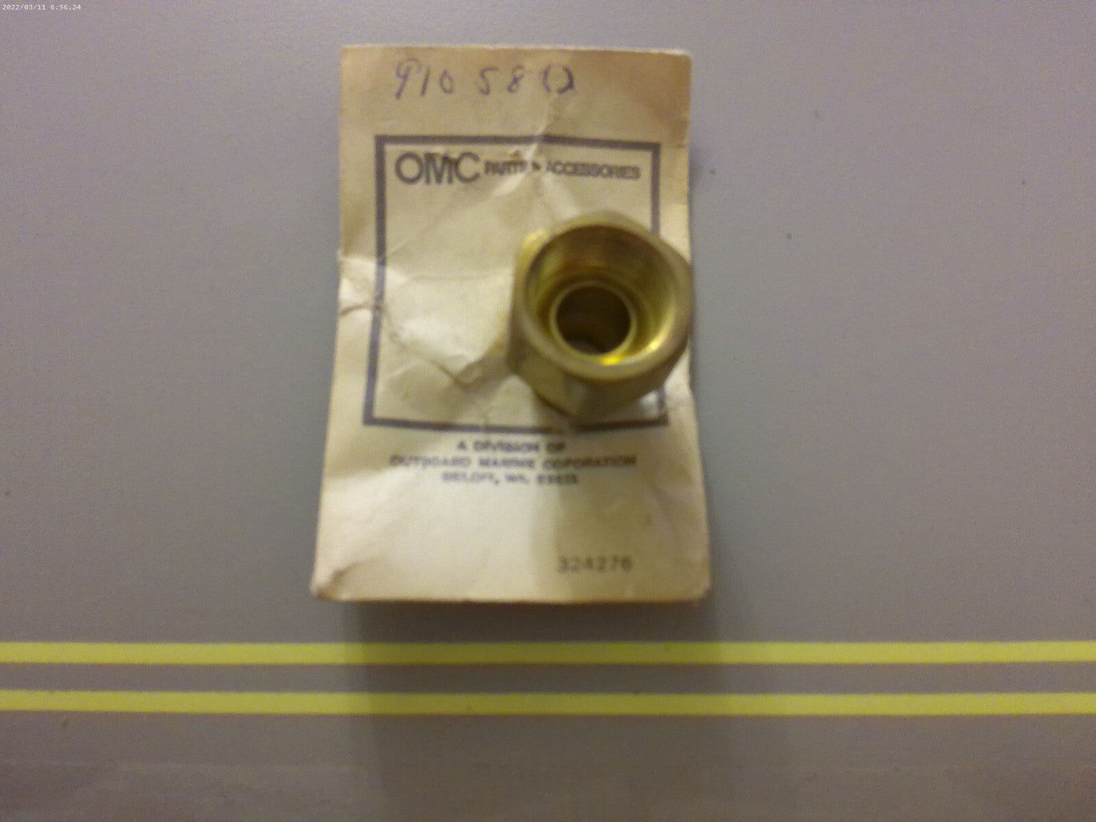 *NEW OEM* 0810 OMC Johnson Evinrude Connector 910580 0910580