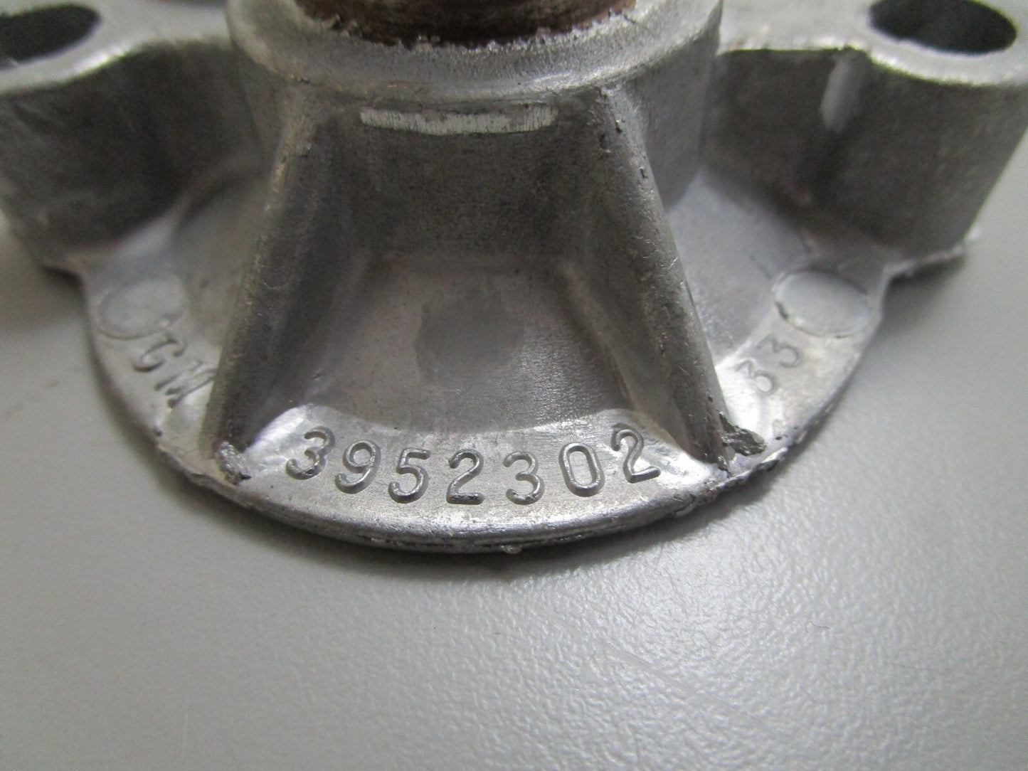 *NEW OEM* 0820 OMC Johnson Evinrude Adapter & Valve Assy 383944 0383944