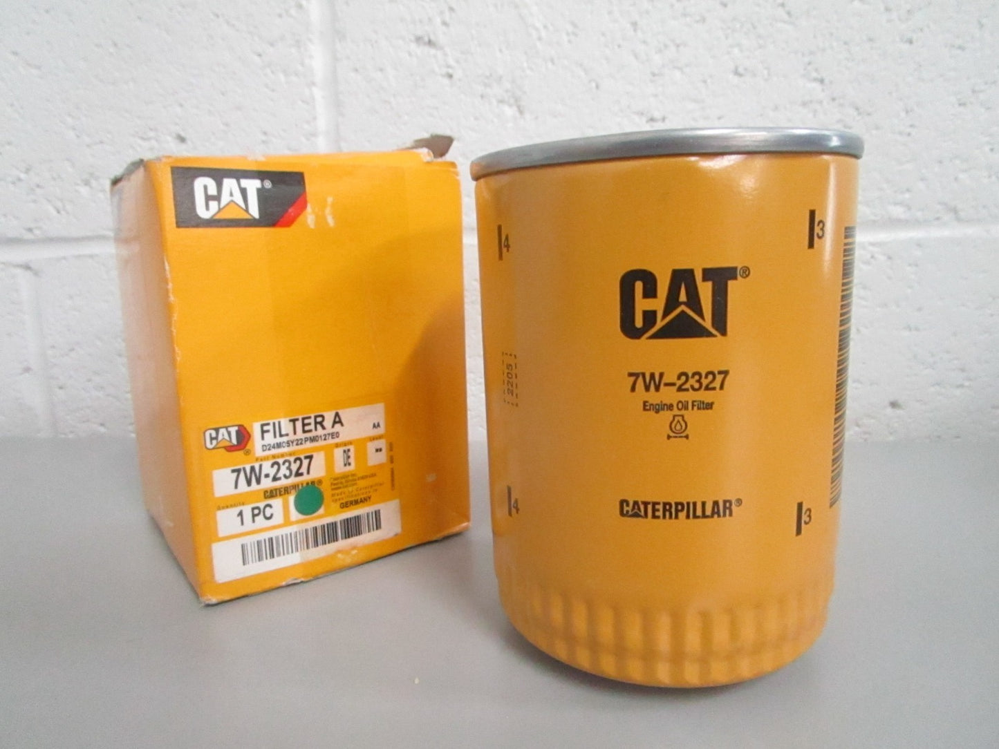 Caterpillar 7W-2327 Standard Efficiency Engine Oil Filter NEW OEM 0820