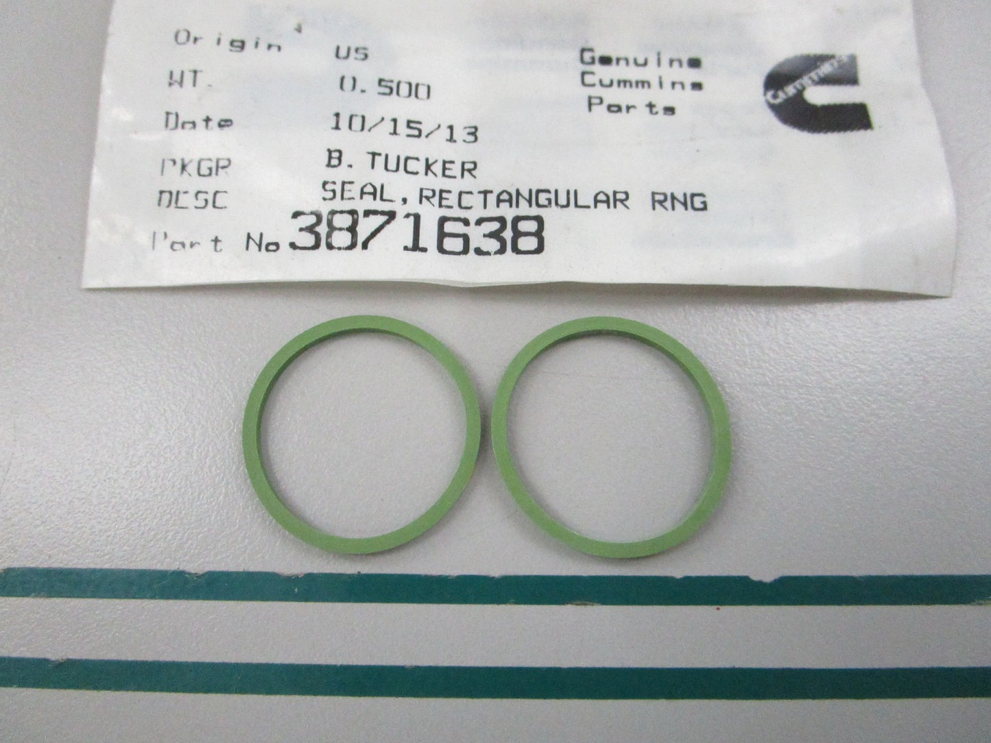 NEW OEM (LOT OF 2) 3871638 Cummins Rectangular Ring Seal 0810