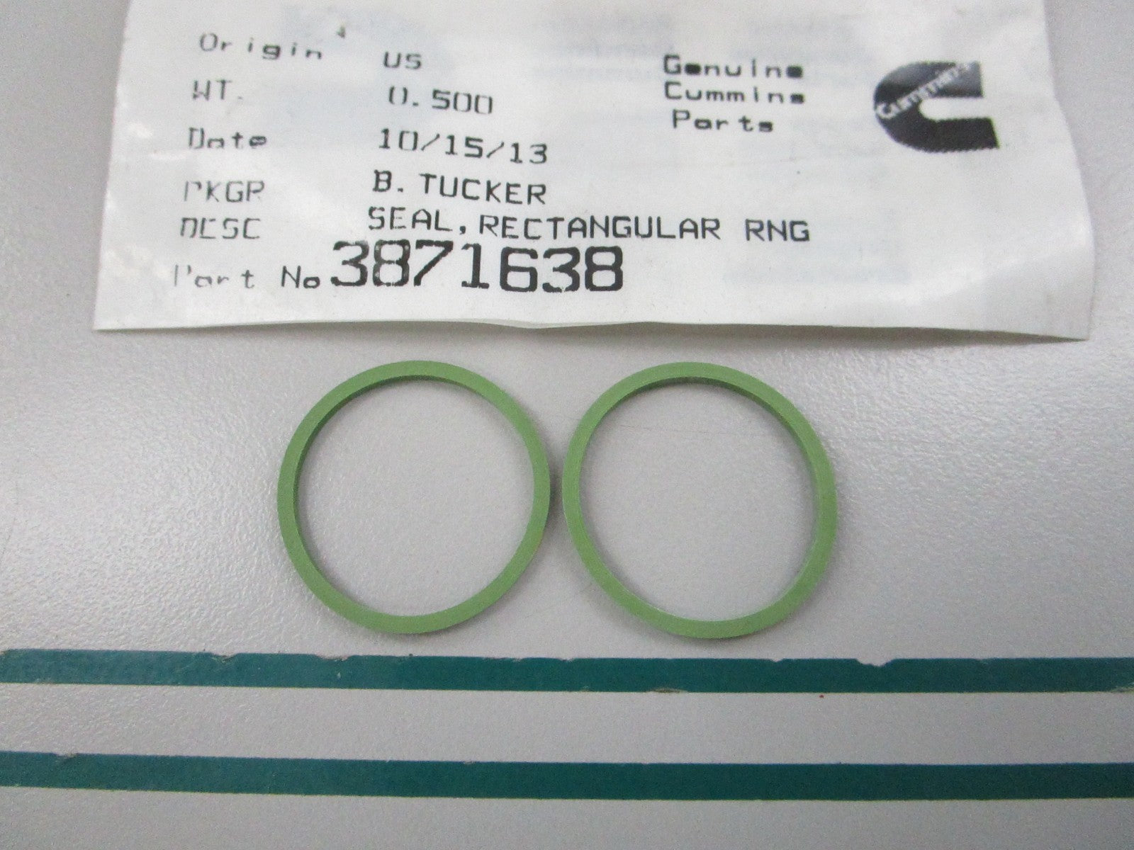 NEW OEM (LOT OF 2) 3871638 Cummins Rectangular Ring Seal 0810