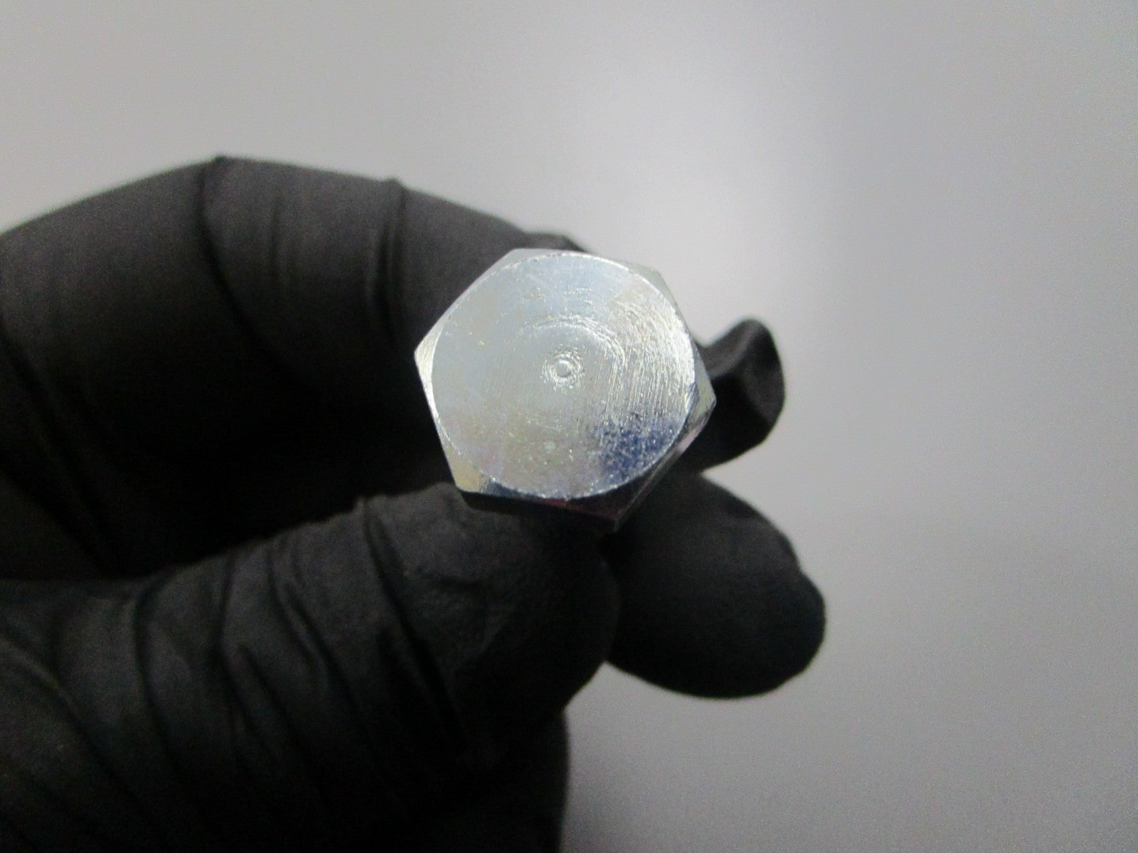 *NEW OEM* 0810 Volvo Penta Hollow Screw 942806