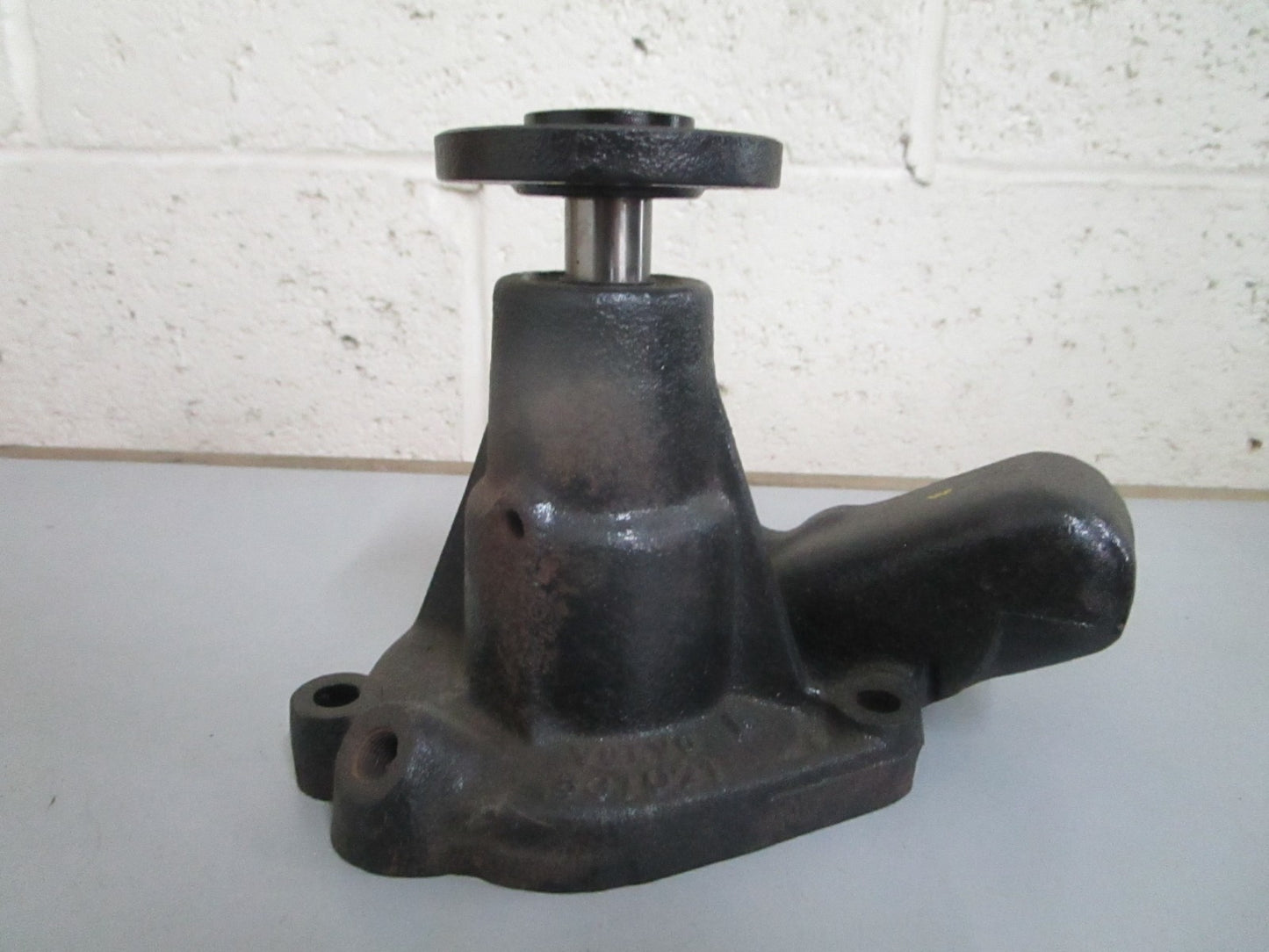 *NEW OEM* 0820 Volvo Penta Circulation Pump 831742