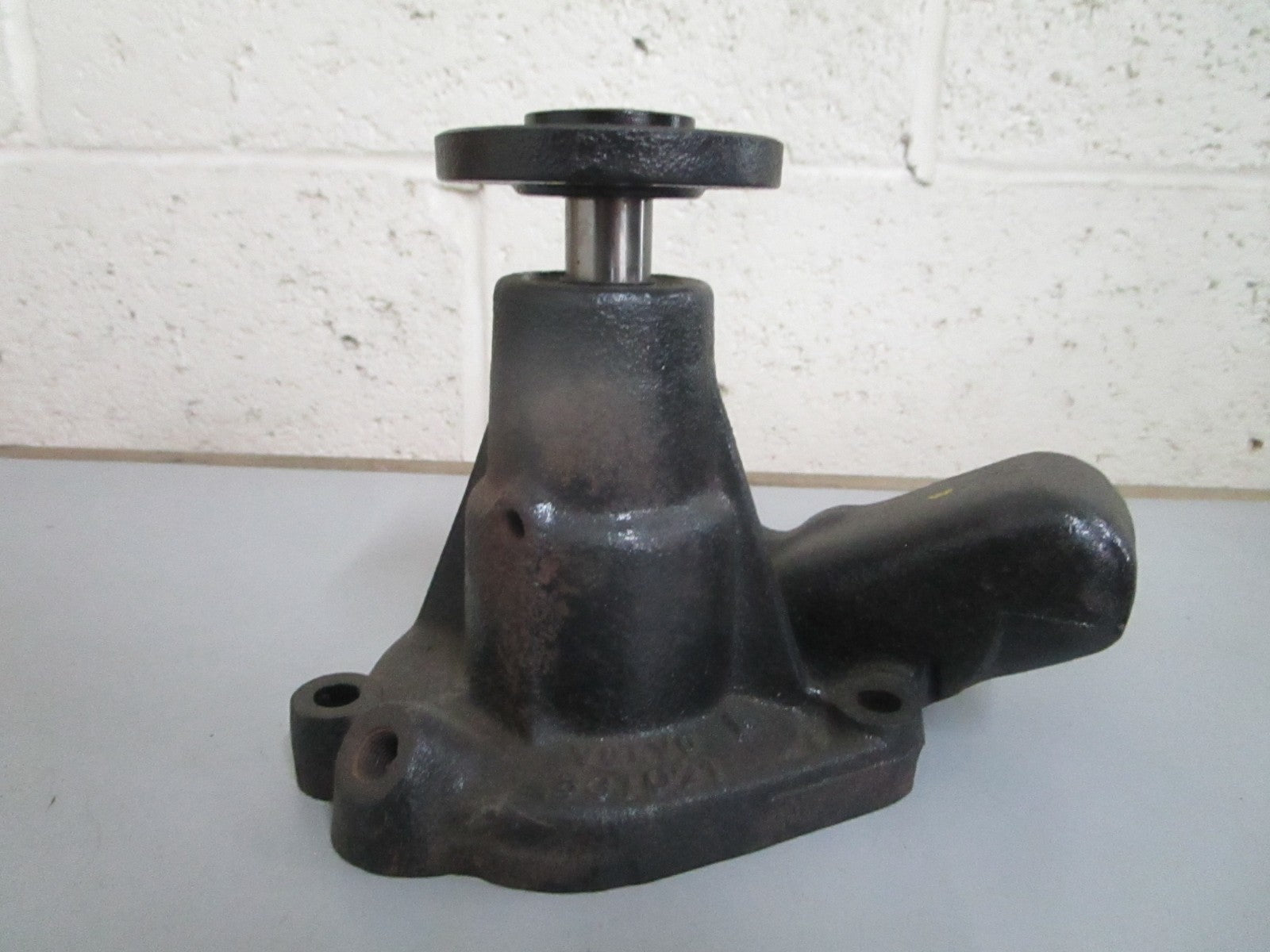 *NEW OEM* 0820 Volvo Penta Circulation Pump 831742