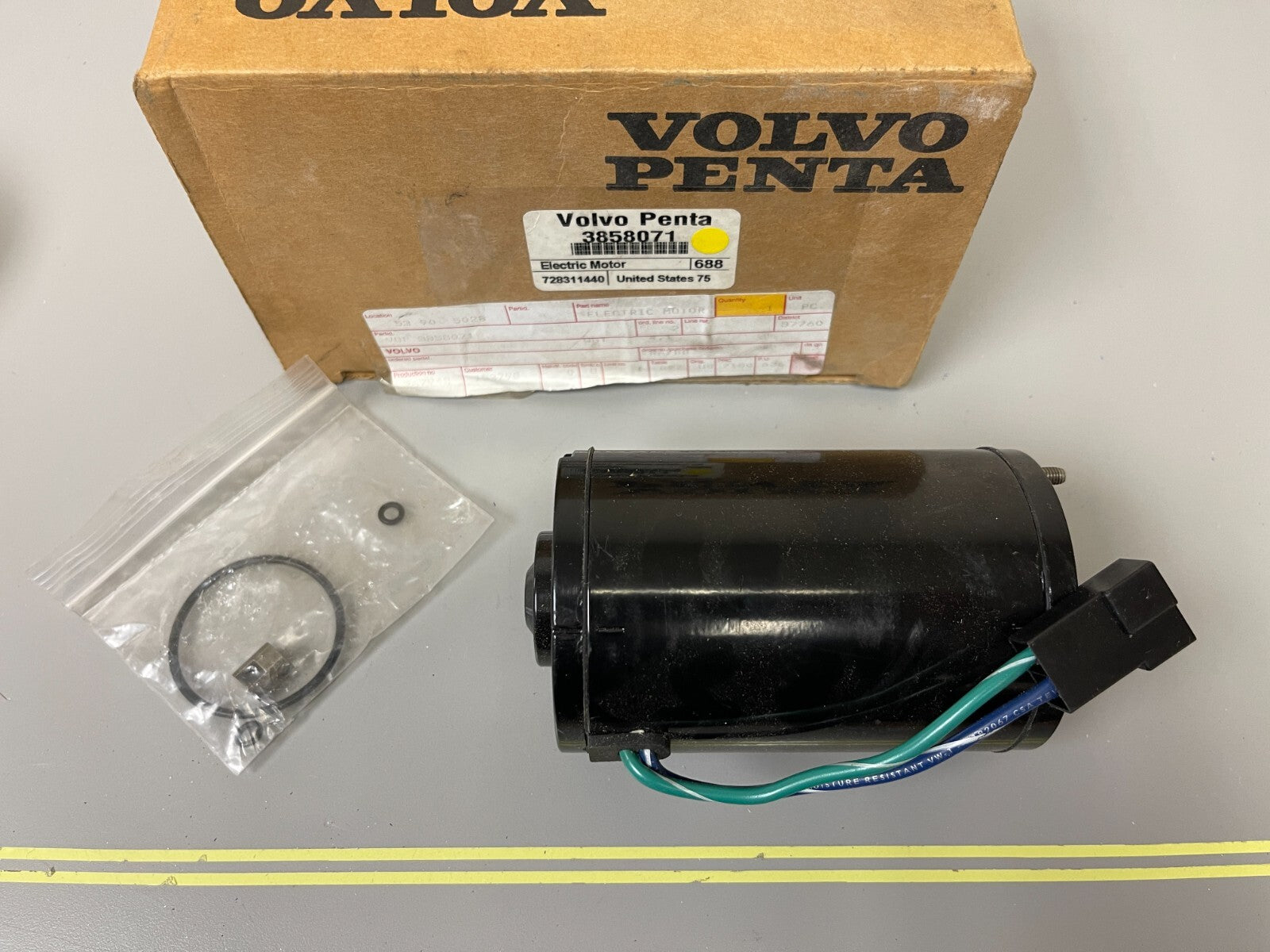 *NEW OEM* 0720 Volvo Penta Electric Motor 3858071