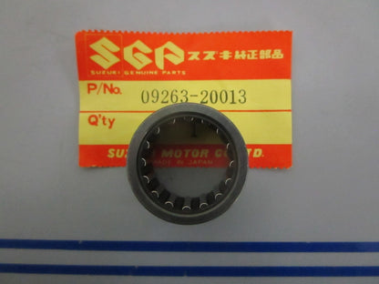 NEW OEM 09263-20013 Suzuki Roller Bearing 0820