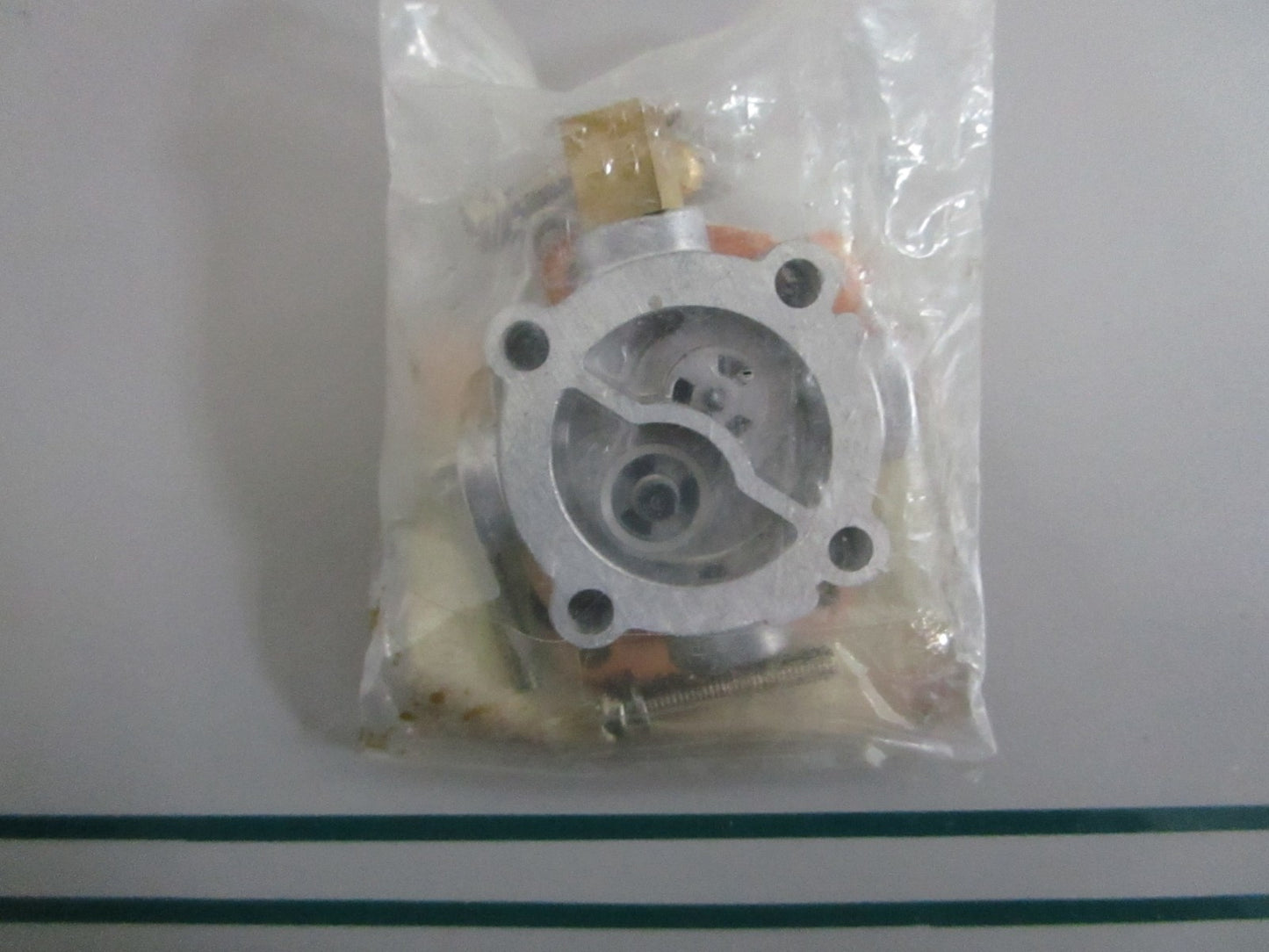 NEW OEM 15100-92D11 Suzuki Fuel Pump 0820
