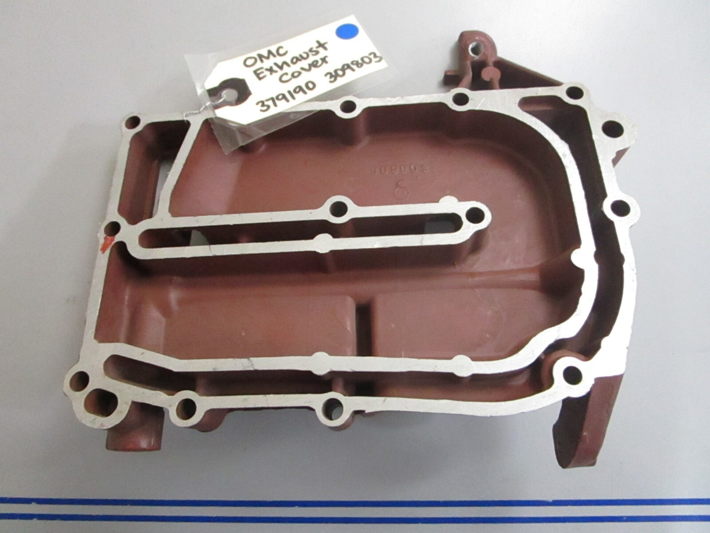 *NEW OEM* 0820 OMC Johnson Evinrude Exhaust Cover 379190 0379190 309803
