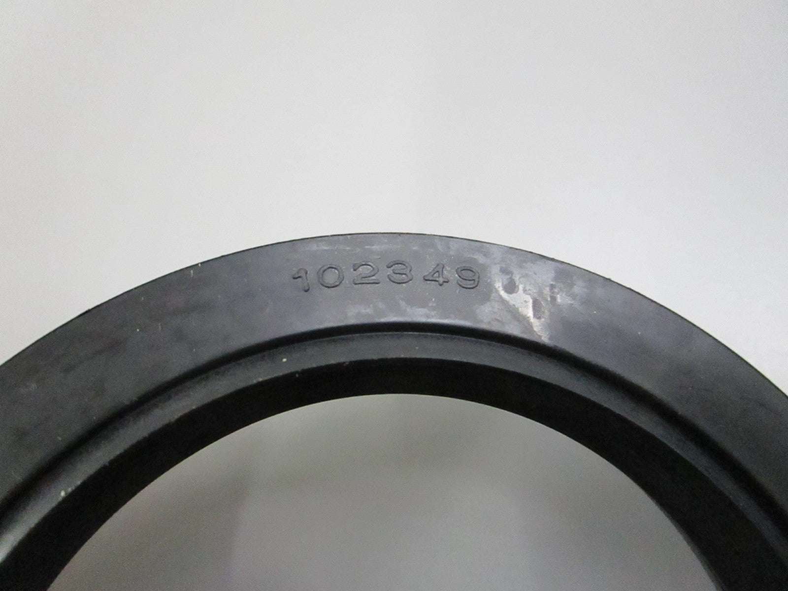 NEW LP100-H2048  For: LPM Total Source Oil Seal 0810