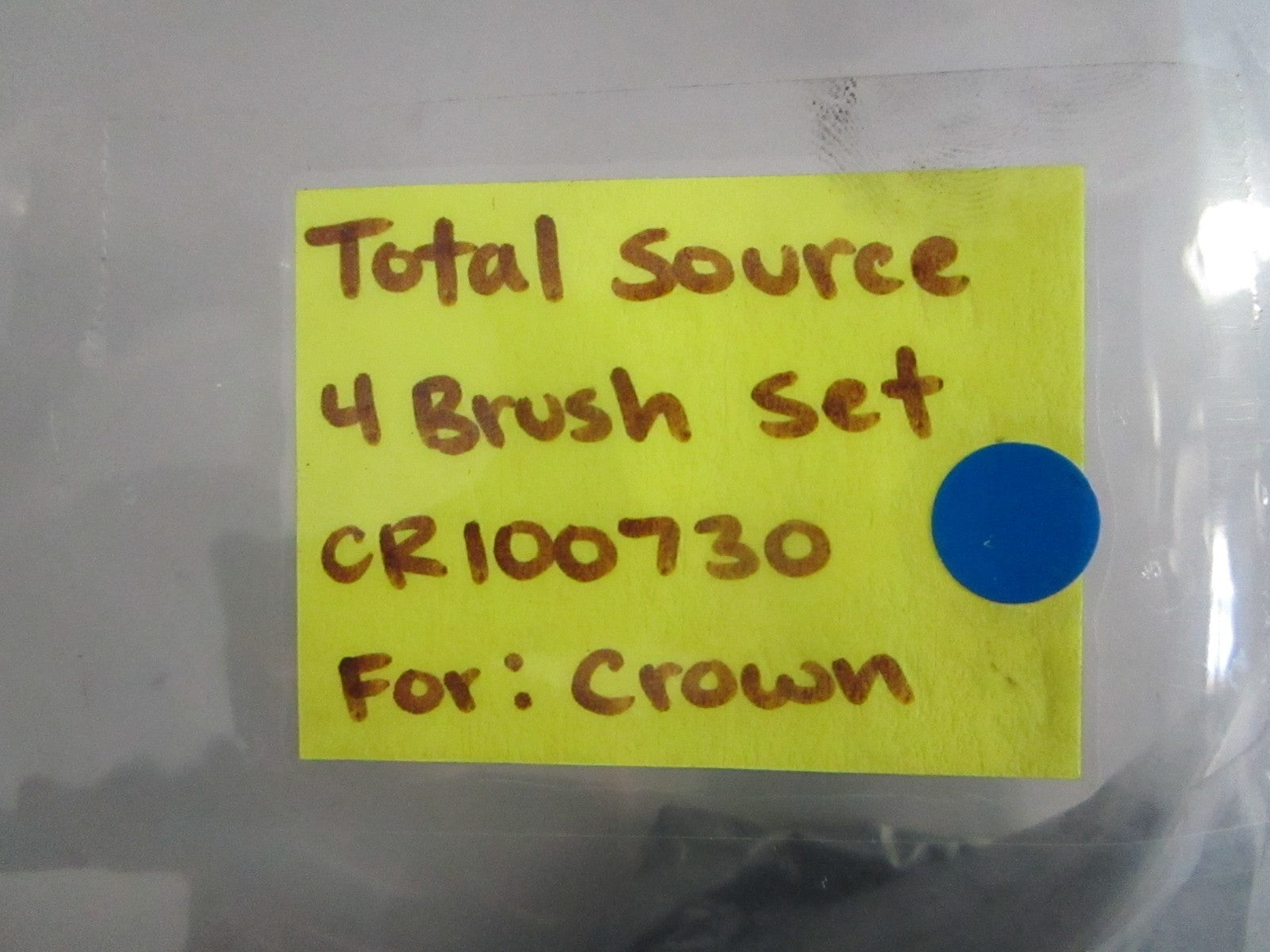 NEW CR100730 Total Source 4 Brush Set For: Crown 0820