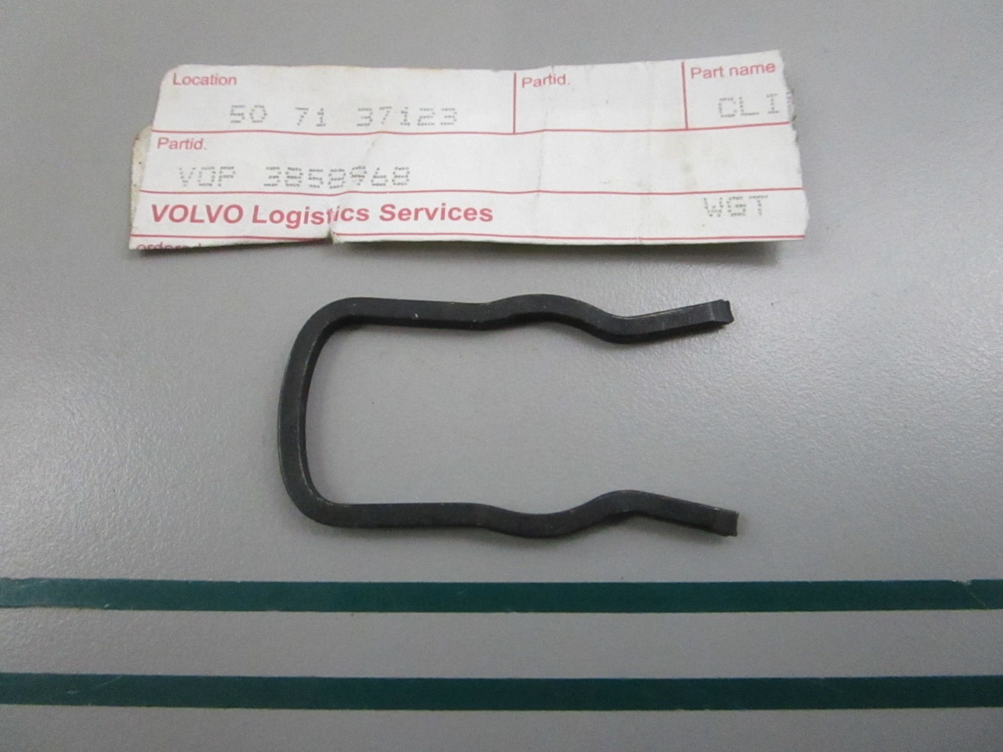 NEW OEM 3858968 Volvo Penta Clip 0810
