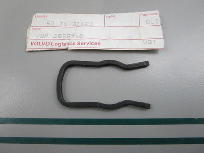 NEW OEM 3858968 Volvo Penta Clip 0810