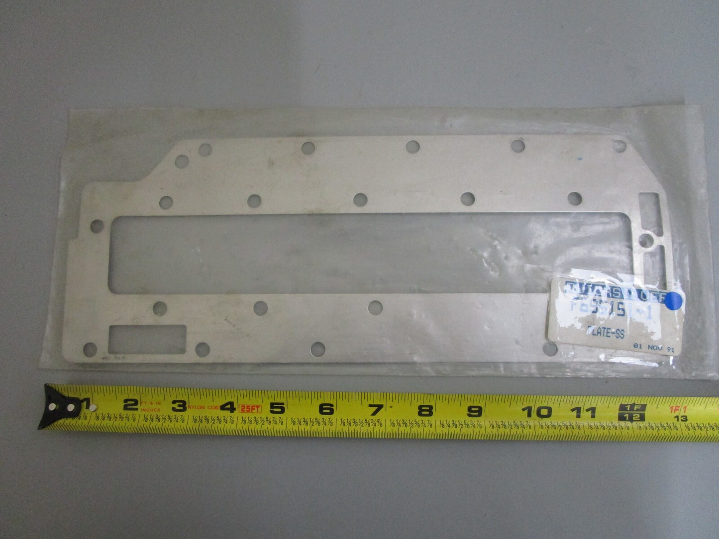 *NEW OEM* 0820 Mercury Quicksilver Plate F695151-1