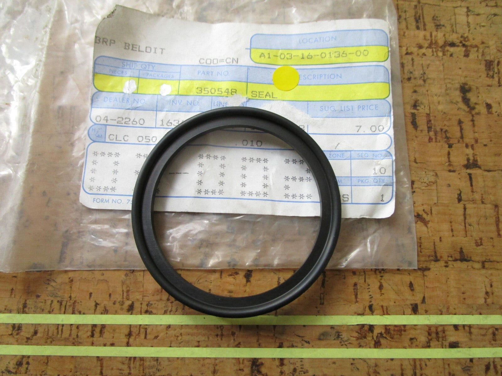 *NEW OEM* 0810 OMC Johnson Evinrude Seal 350548 0350548