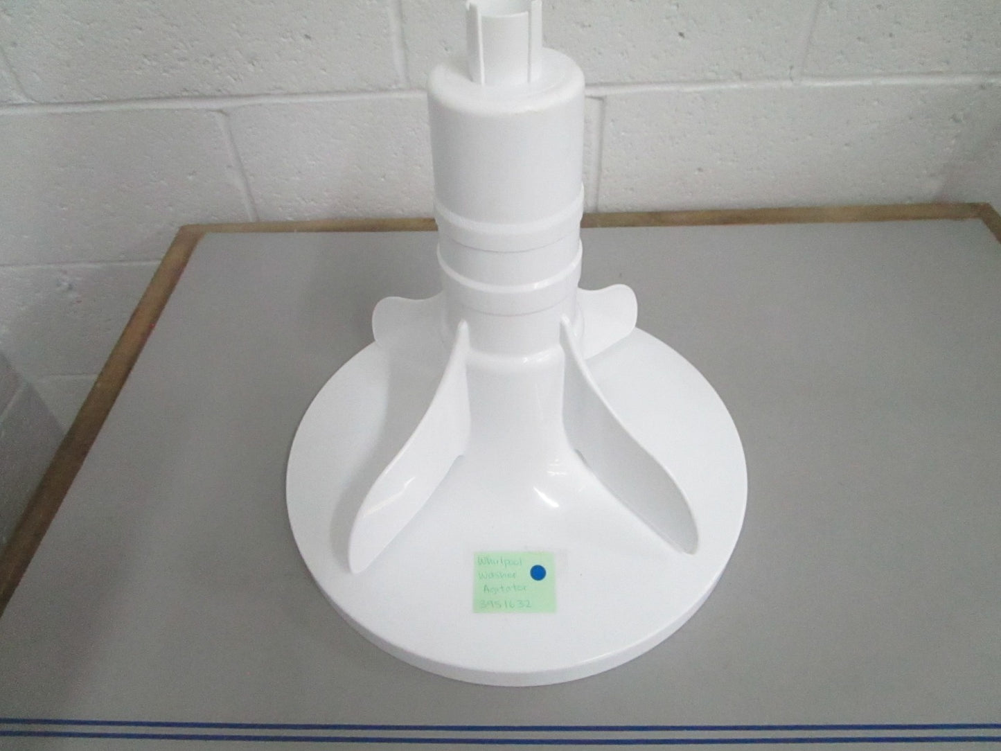 *NEW OEM* 0820 Whirlpool Washer Agitator 3951632