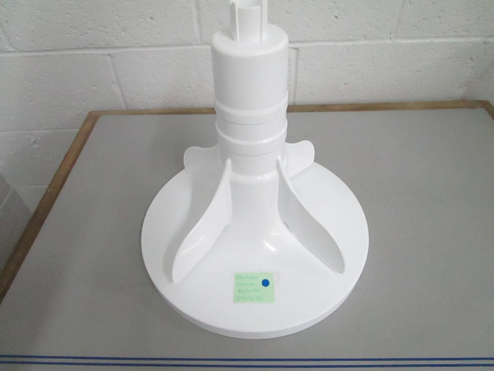 *NEW OEM* 0820 Whirlpool Washer Agitator 3951632