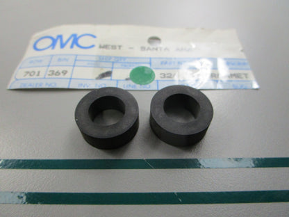 NEW OEM (LOT OF 2) 326130 0326130 OMC Johnson Evinrude Grommet 0810