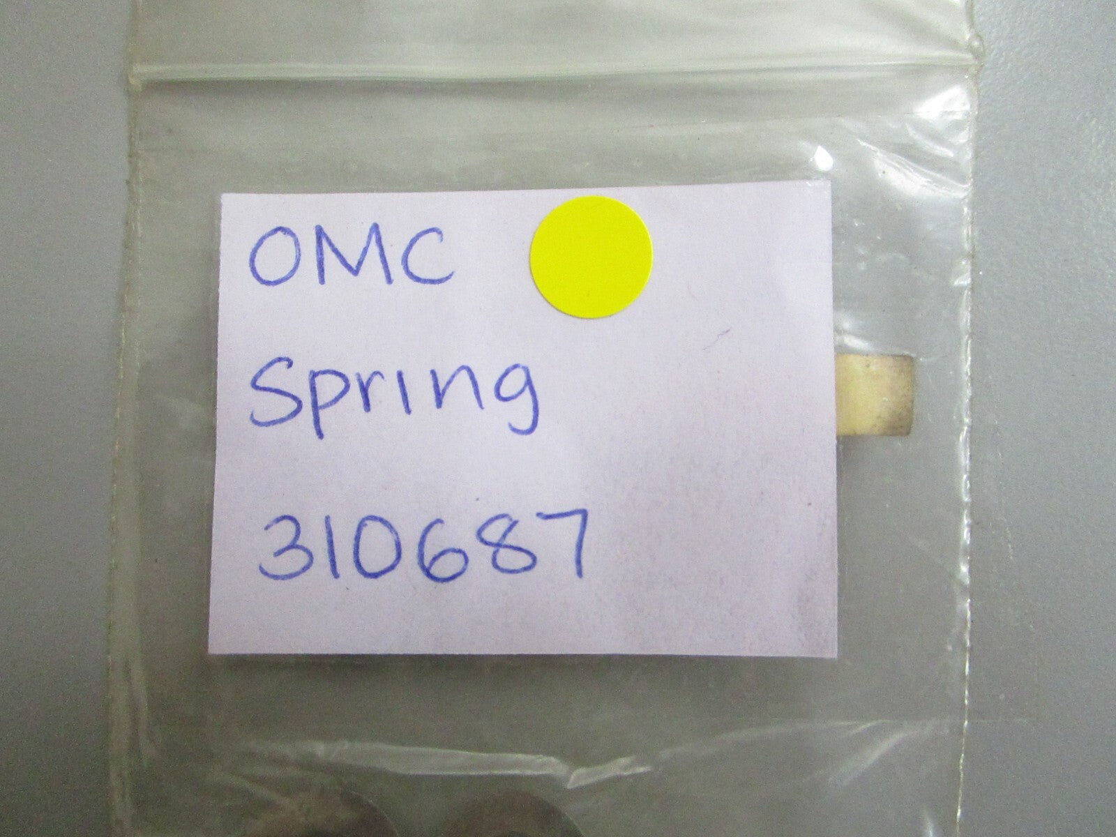 *NEW OEM* (LOT OF 2) 0810 OMC Johnson Evinrude Spring 310687 0310687