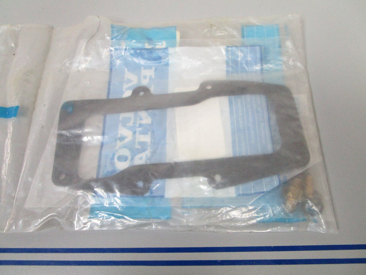 NEW OEM 3850374 Volvo Penta Sealing Kit 0720