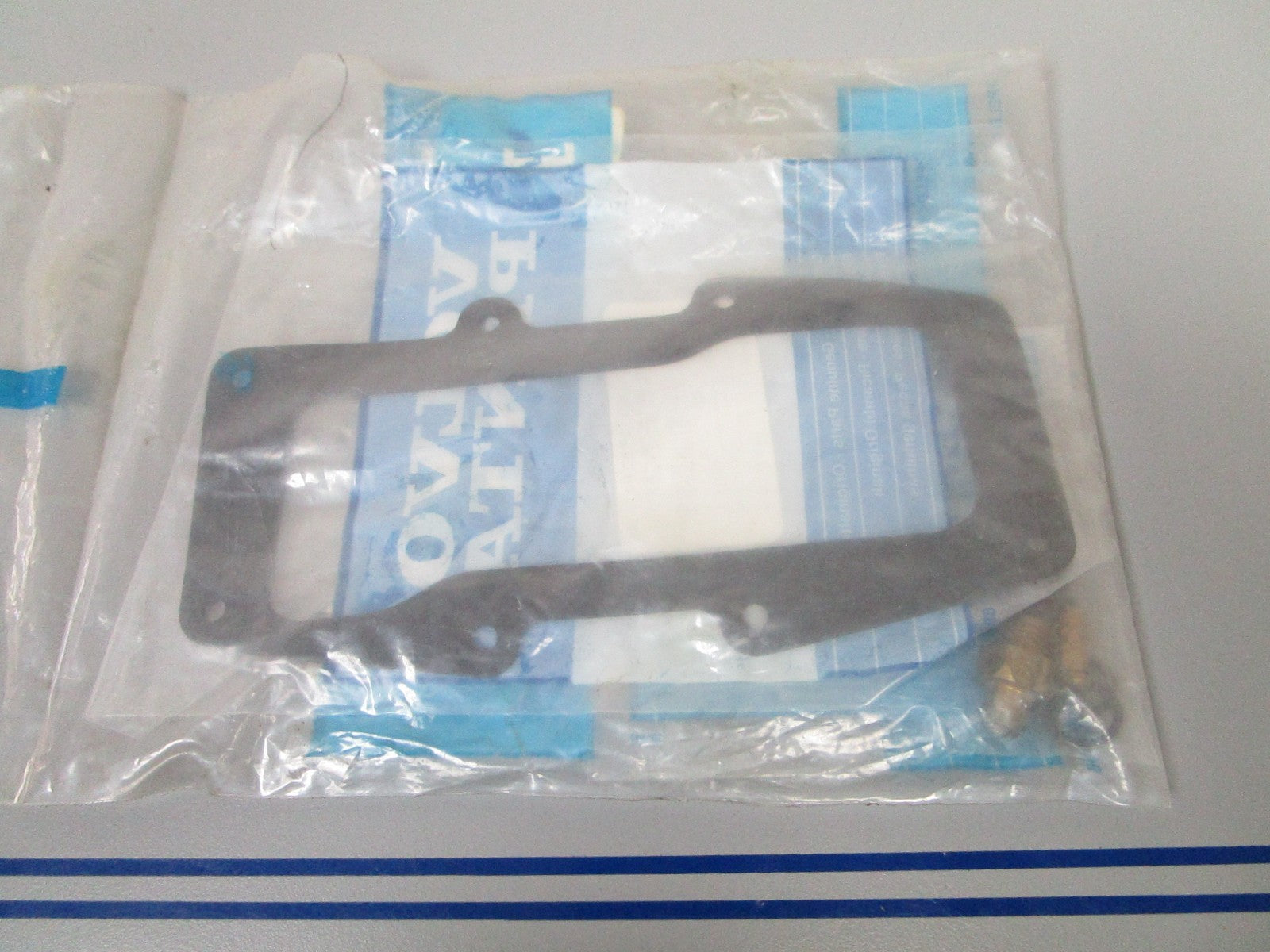 NEW OEM 3850374 Volvo Penta Sealing Kit 0720