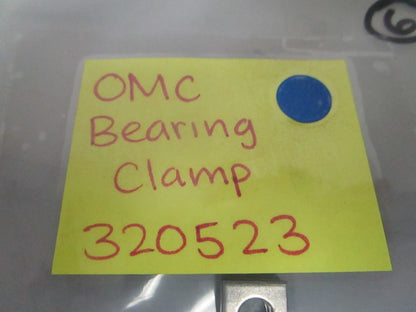 *NEW OEM* 0810 OMC Johnson Evinrude Bearing Clamp 320523 0320523
