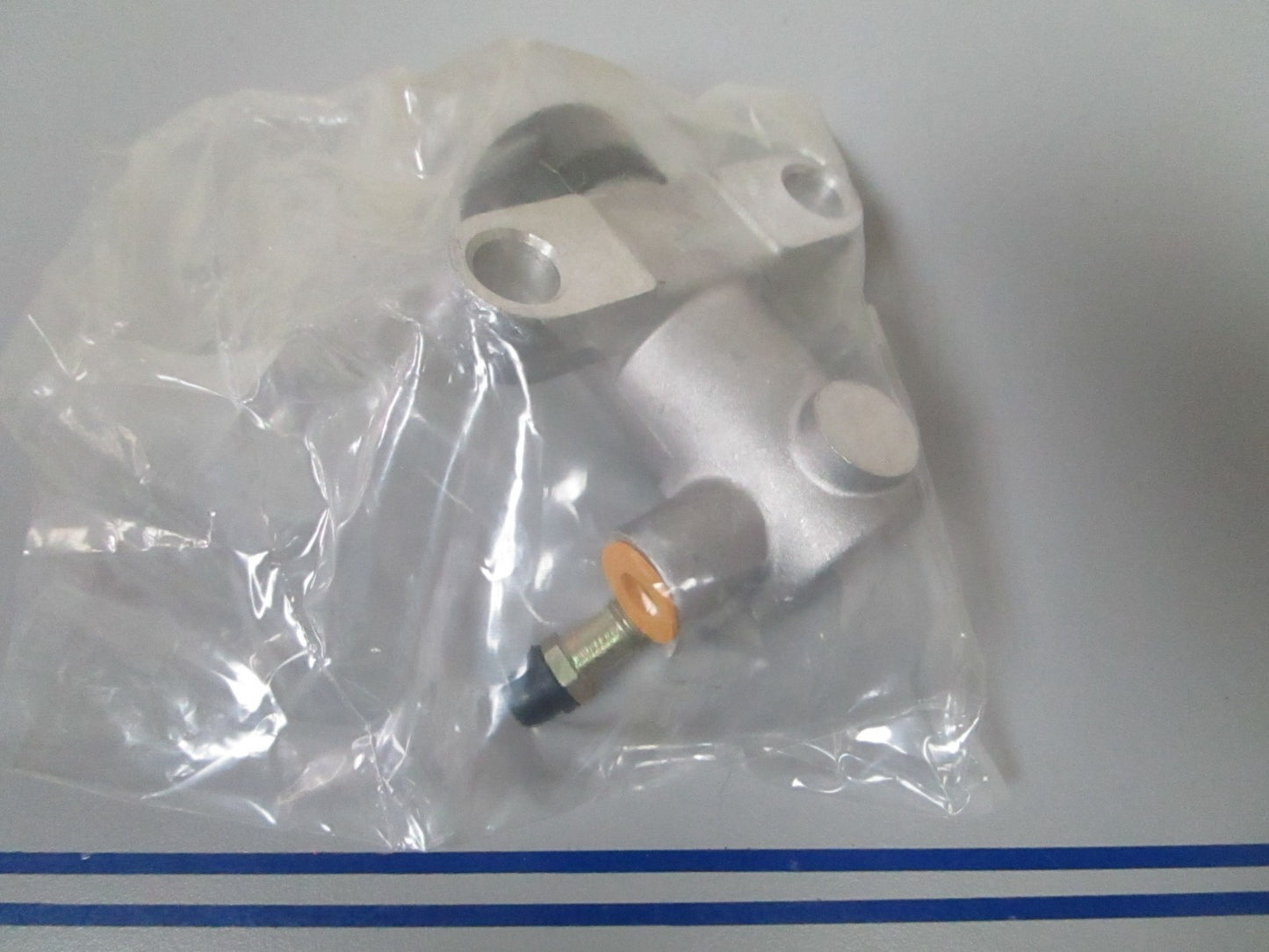 *NEW OEM* 0720 Crown Slave Cylinder CR77637