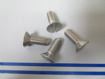 *NEW OEM* (LOT OF 4) 0810 OMC Johnson Evinrude Screw 908357 0908357