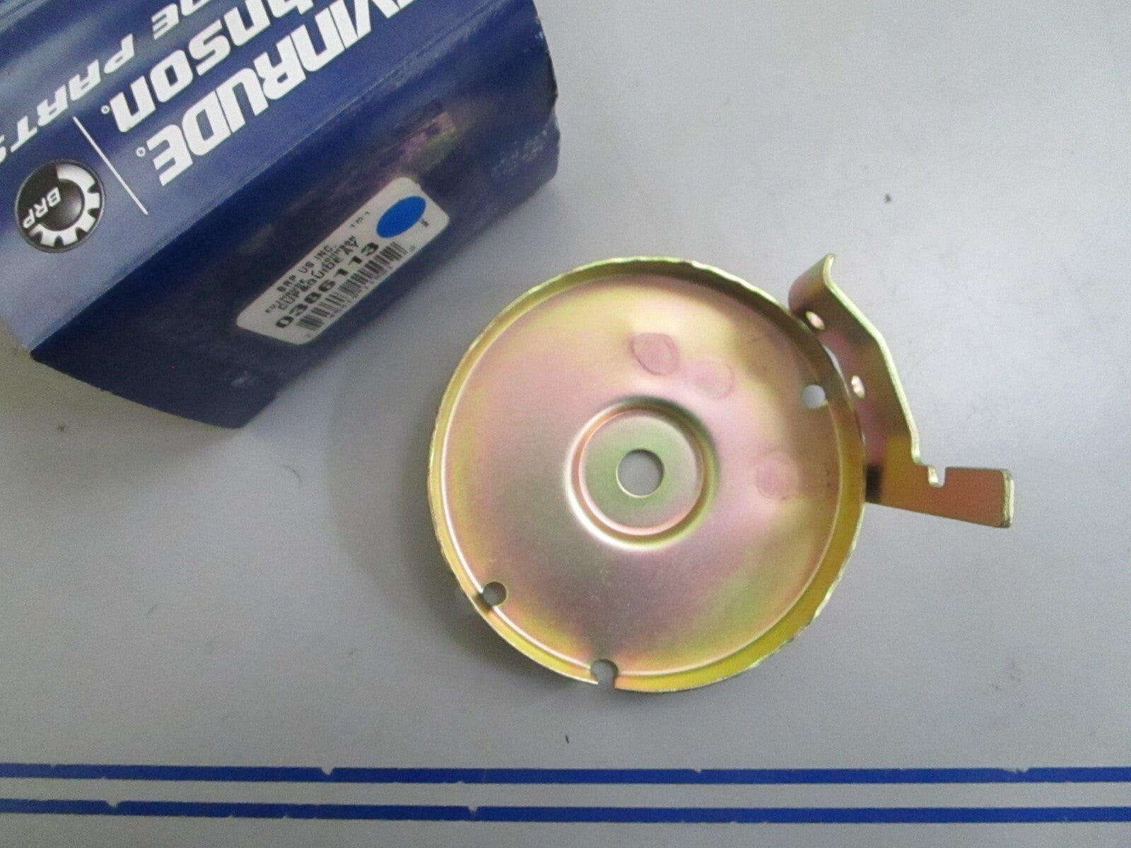 *NEW OEM* 0820 OMC Johnson Evinrude Cup & Guide Ay 386113 0386113