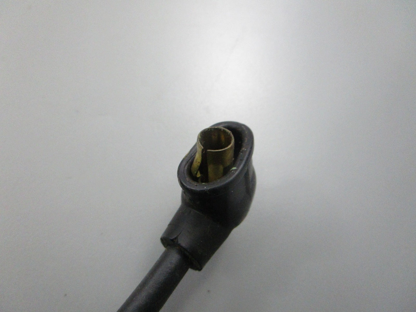 *NEW OEM* 0810 OMC Johnson Evinrude Spark Plug 979752 0979752