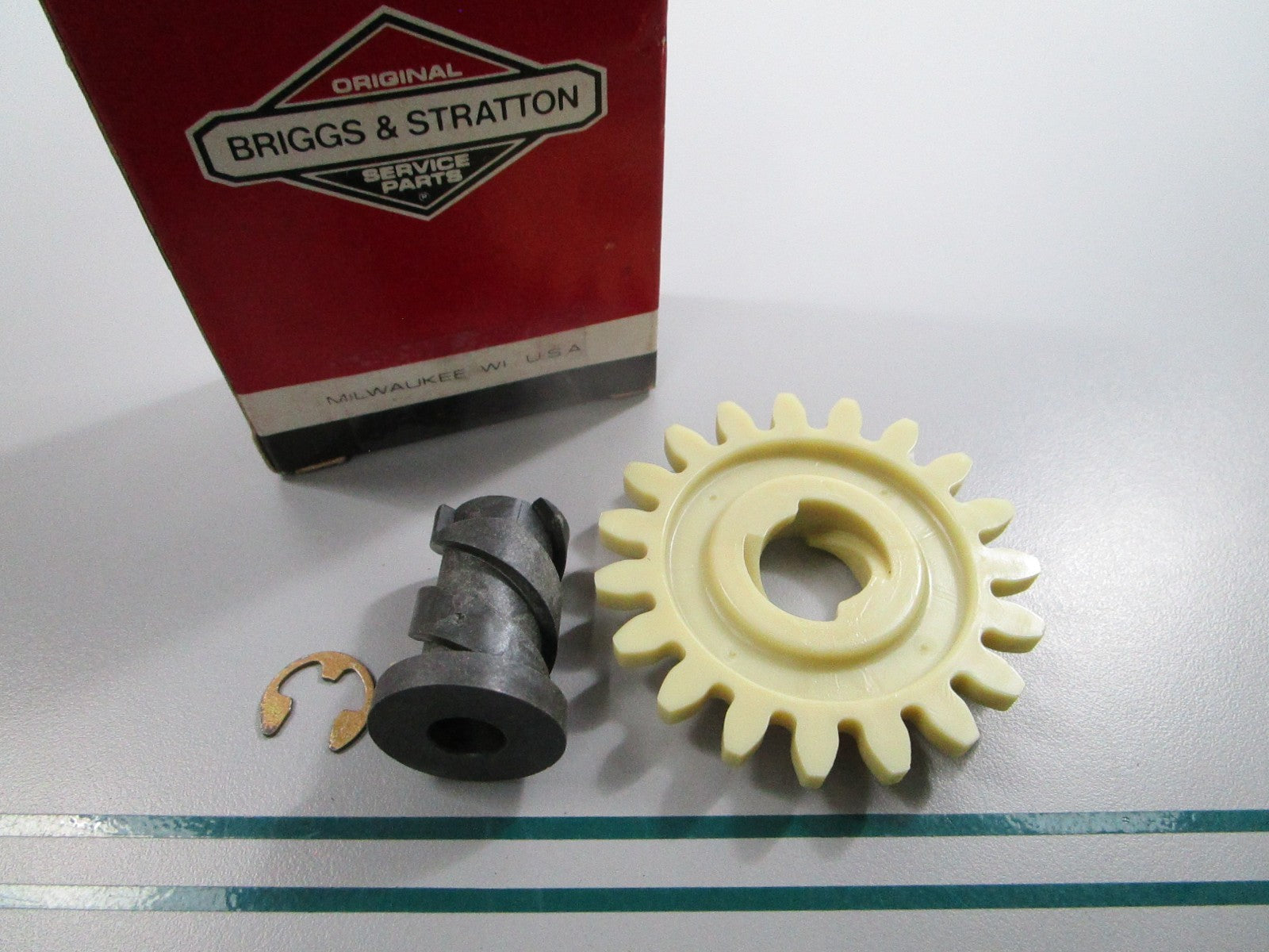 NEW OEM 494146 Briggs & Stratton Starter Gear Kit 0810