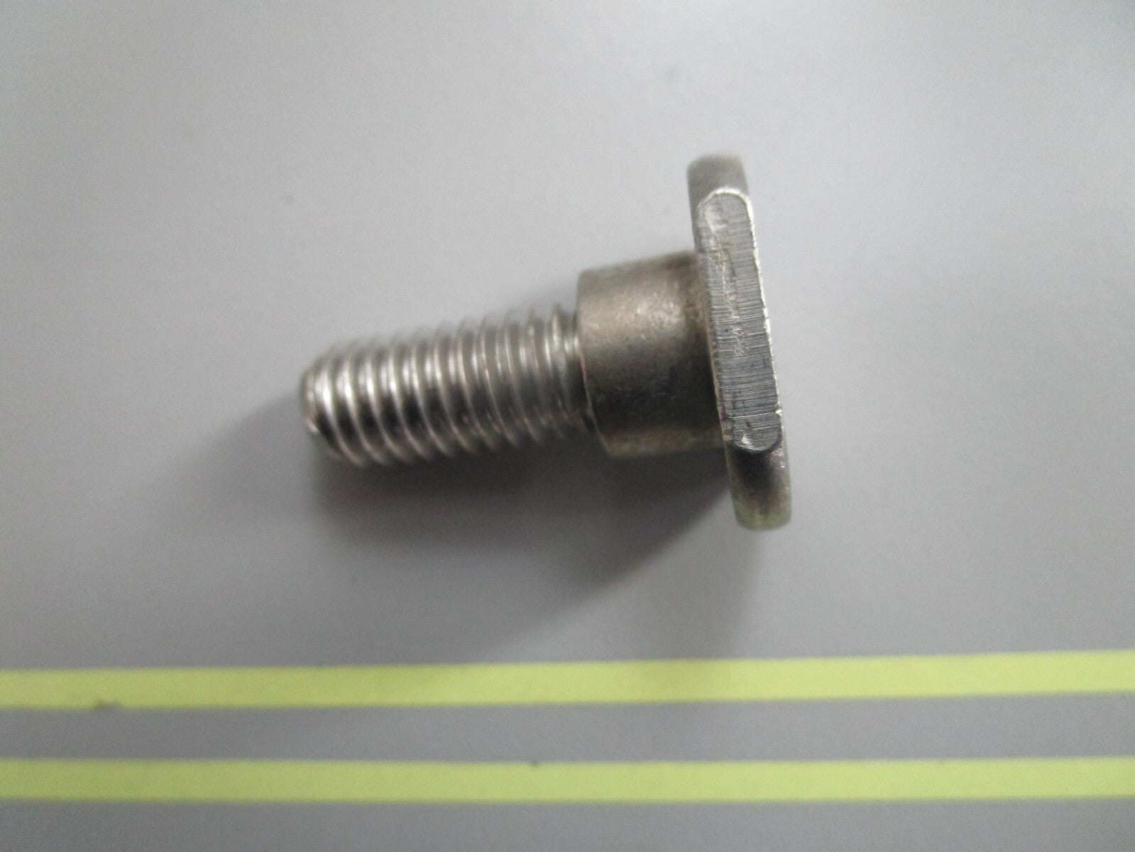 *NEW OEM* 0810 OMC Johnson Evinrude Shoulder Screw 321389 0321389