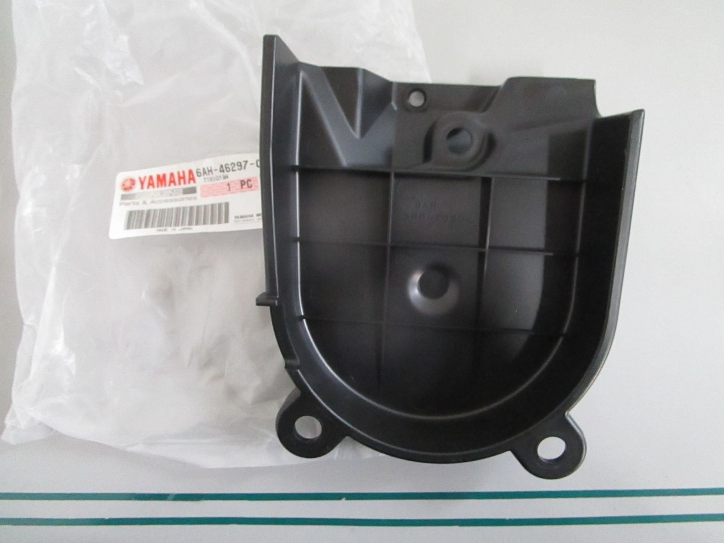 Yamaha NEW OEM Dust Cover 6AH-46297-00-00 NOS Genuine Marine Part 0820