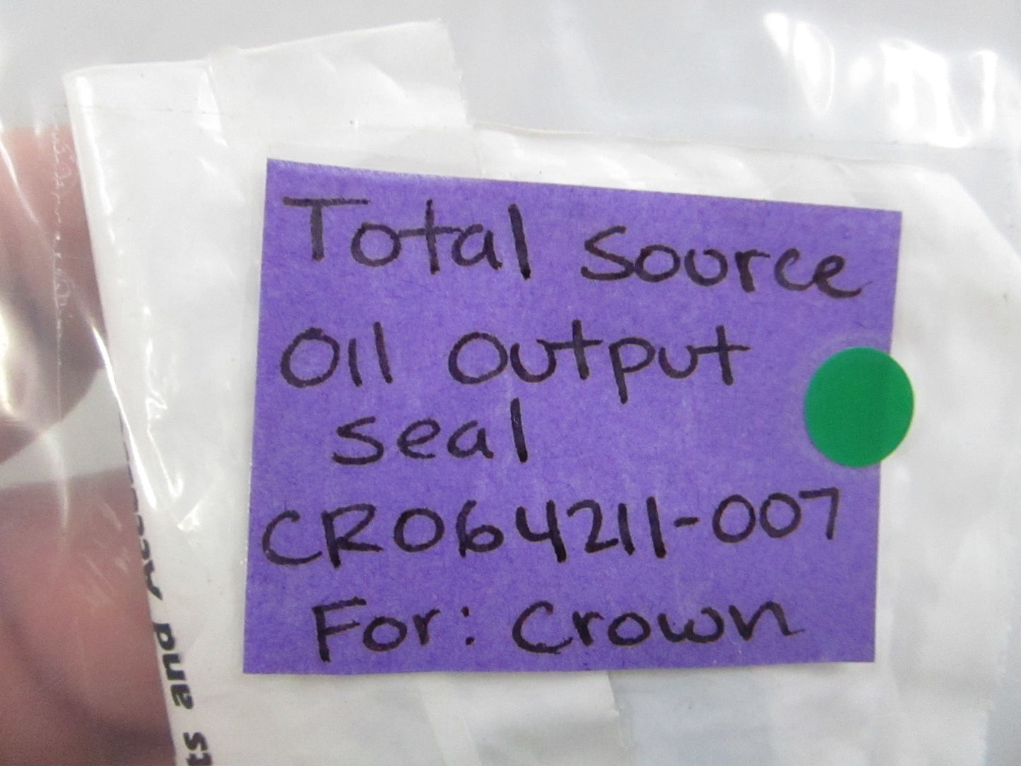 NEW CR064211-007 For: Crown Total Source Oil Output Seal 0810