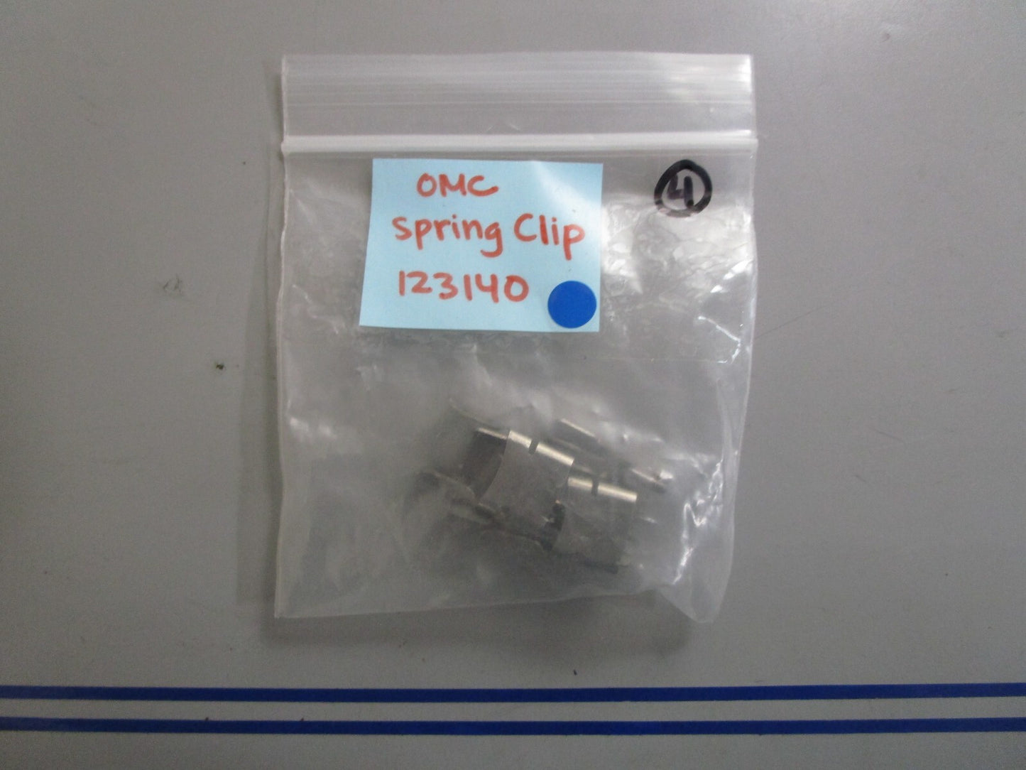 *NEW OEM* 0810 OMC Johnson Evinrude Spring Clip 123140 0123140