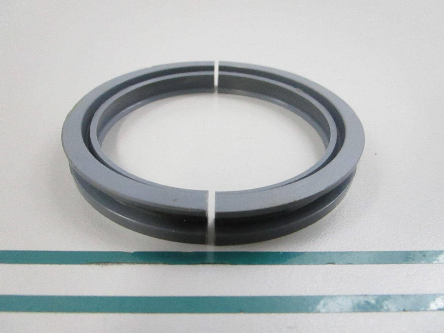 NEW OEM 473422 GM Seal Assembly 0810