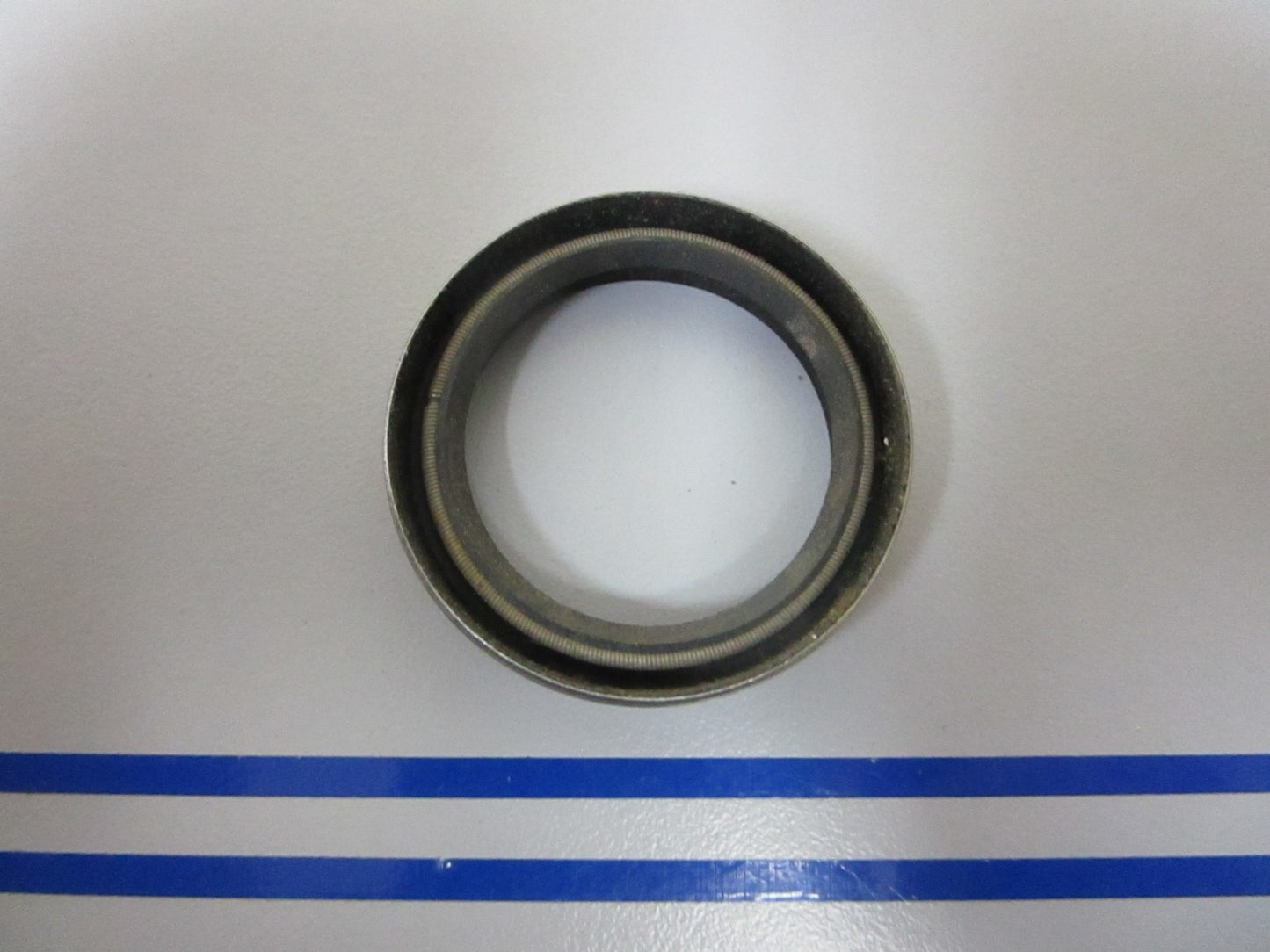 NEW OEM 308500 0308500 OMC Johnson Evinrude Seal 0720